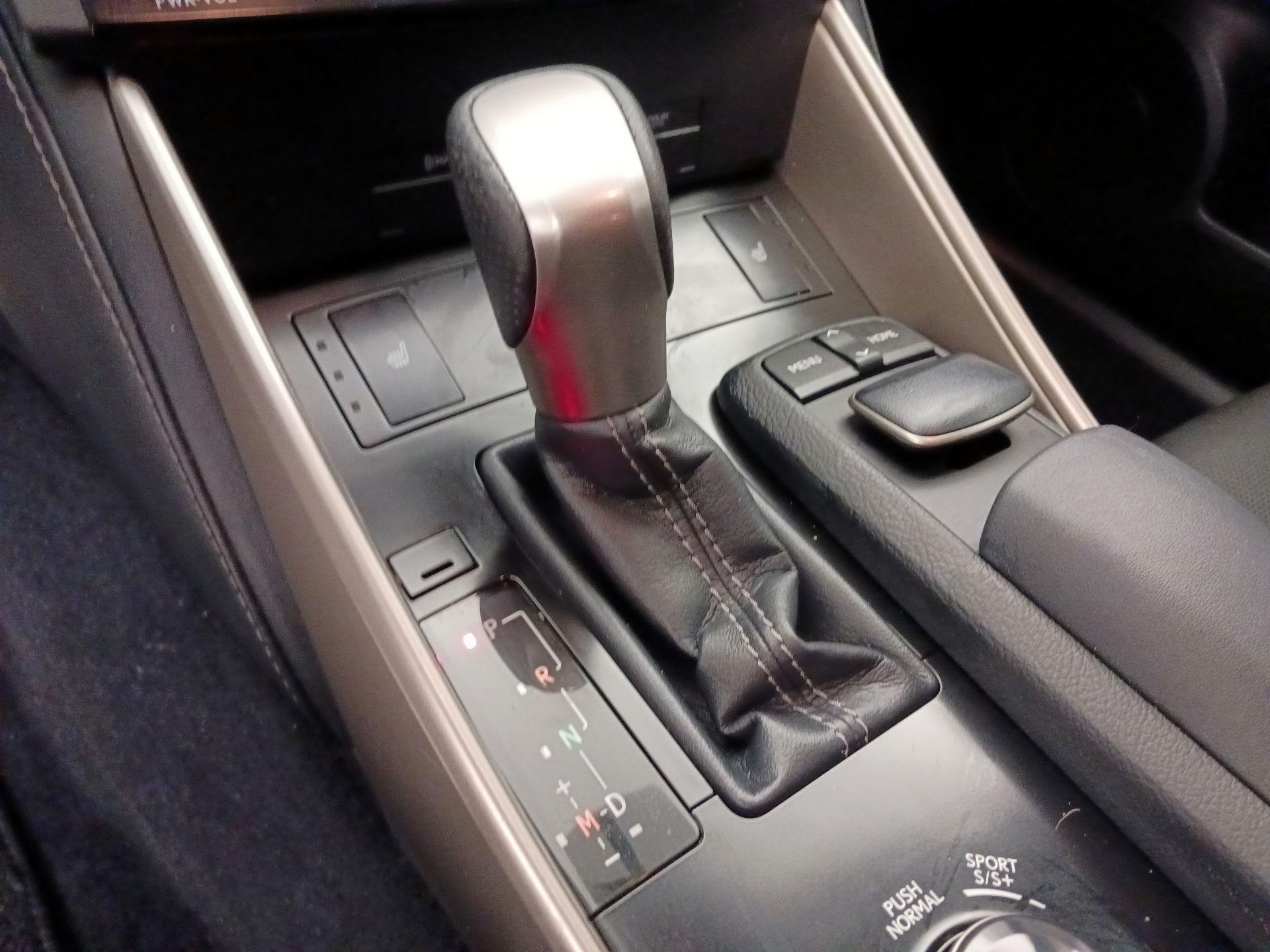 Thumbnail: 2014 Lexus IS - 18