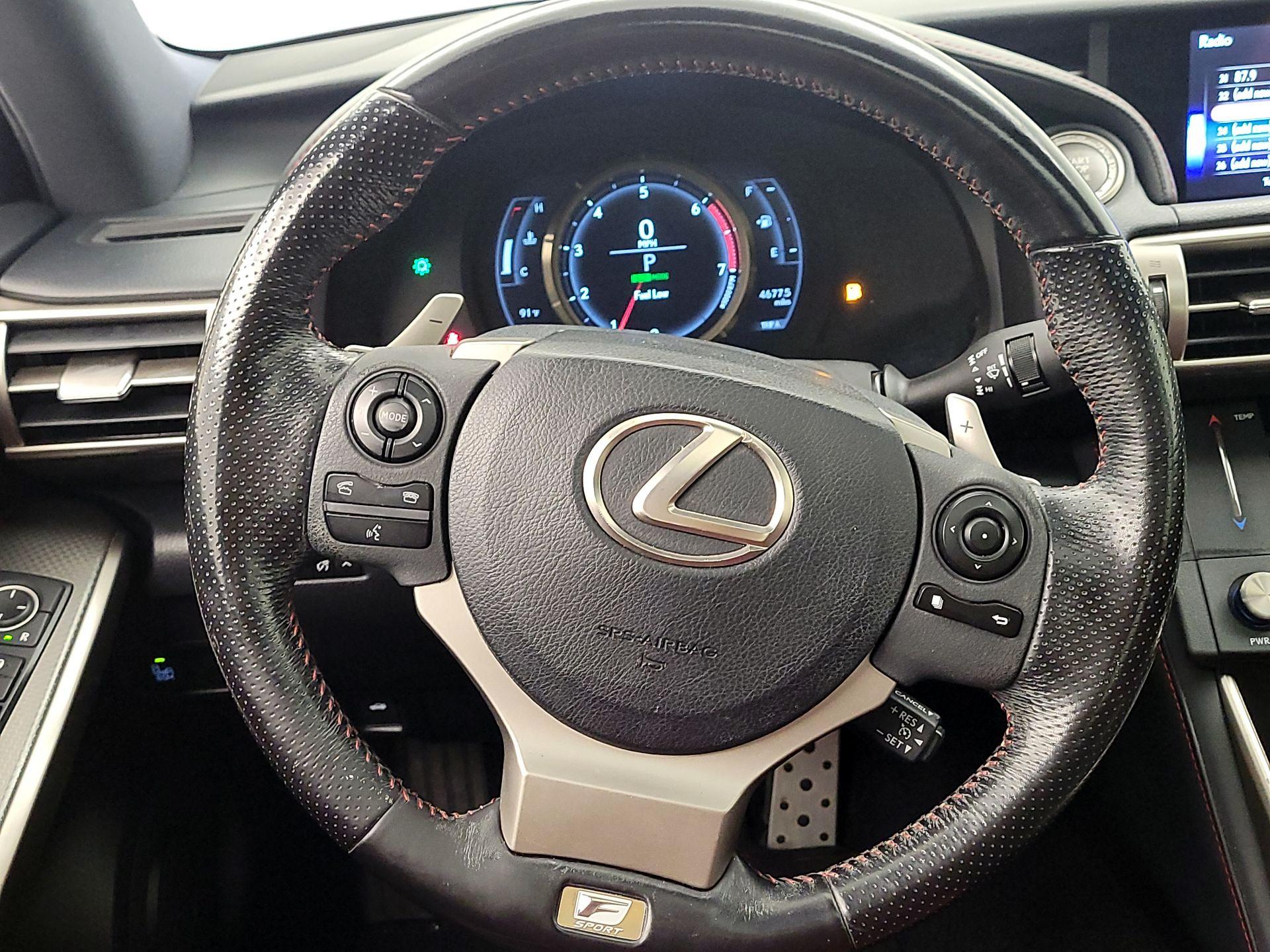 Thumbnail: 2016 Lexus IS - 10