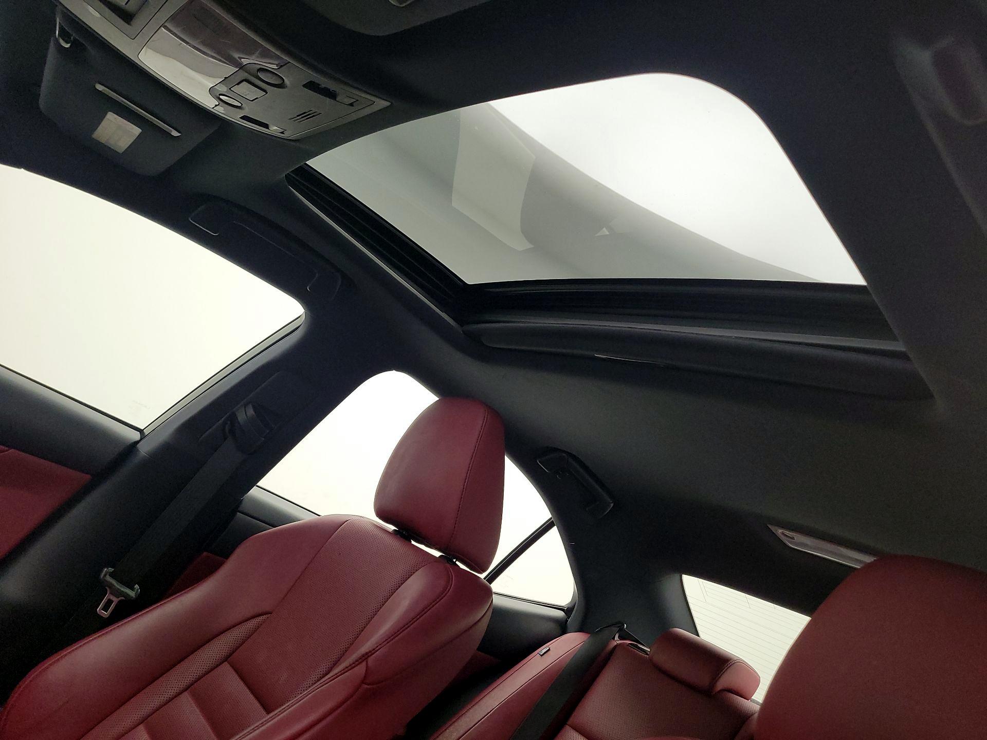 Thumbnail: 2016 Lexus IS - 18