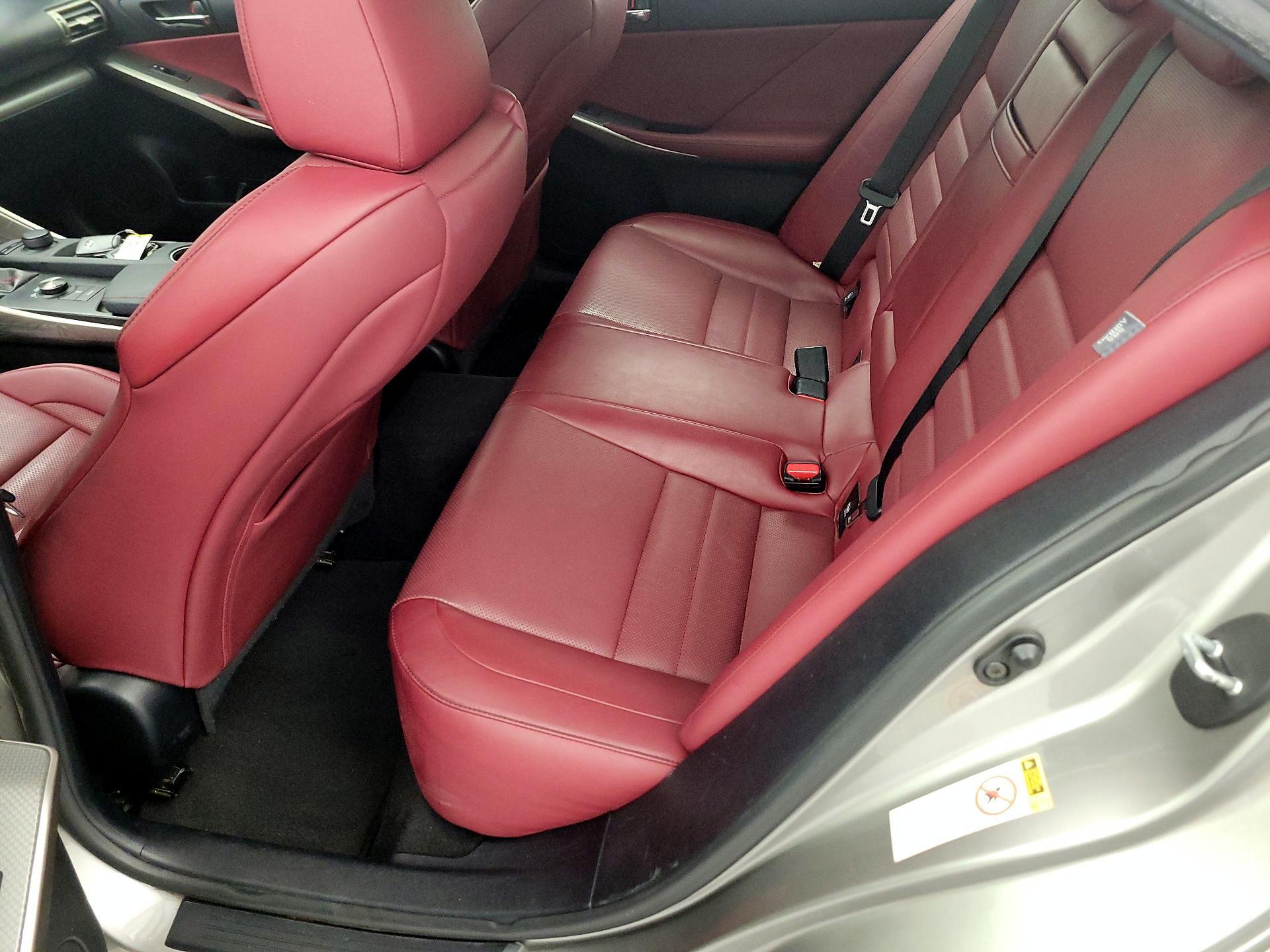 Thumbnail: 2016 Lexus IS - 19