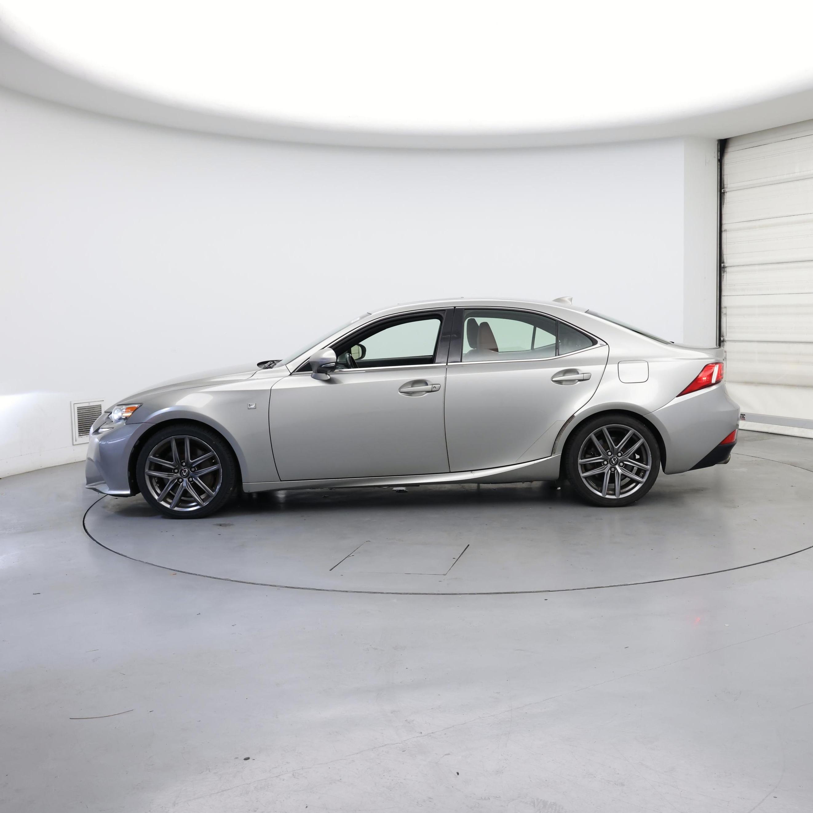 Thumbnail: 2016 Lexus IS - 3