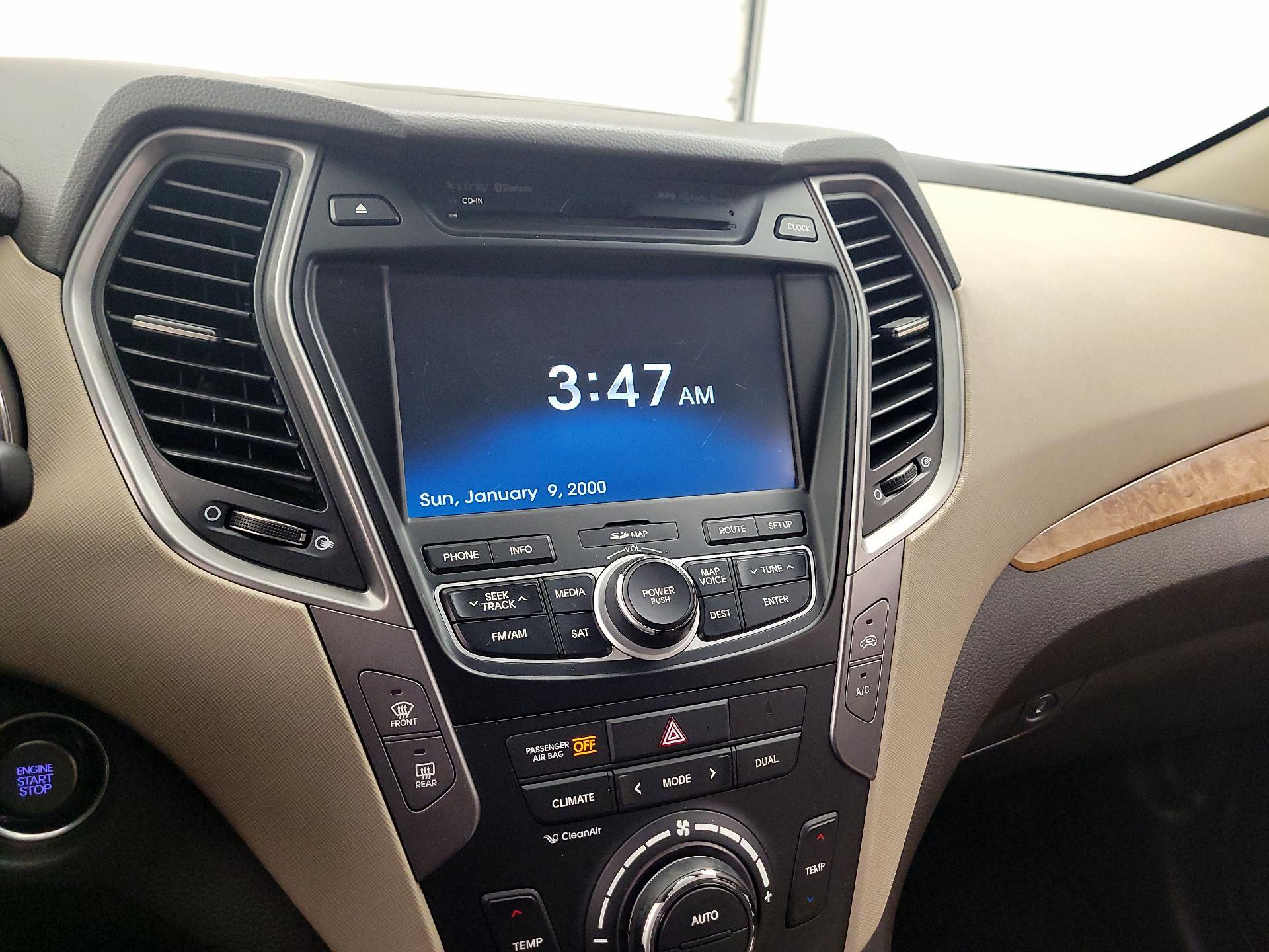 Thumbnail: 2015 Hyundai Santa Fe - 14