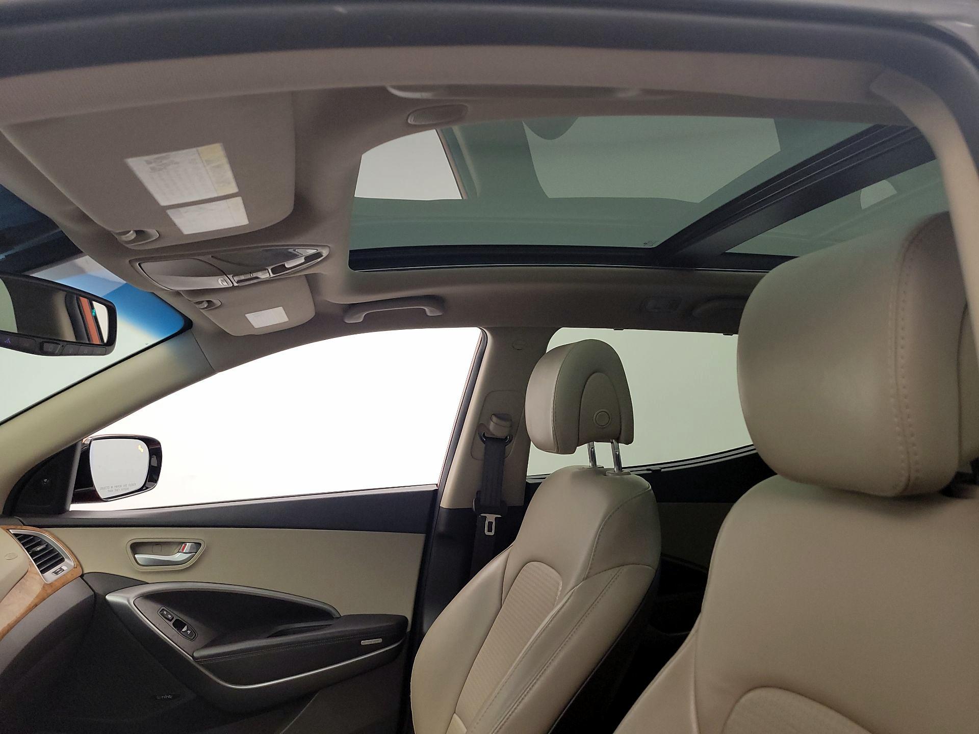 Thumbnail: 2015 Hyundai Santa Fe - 18