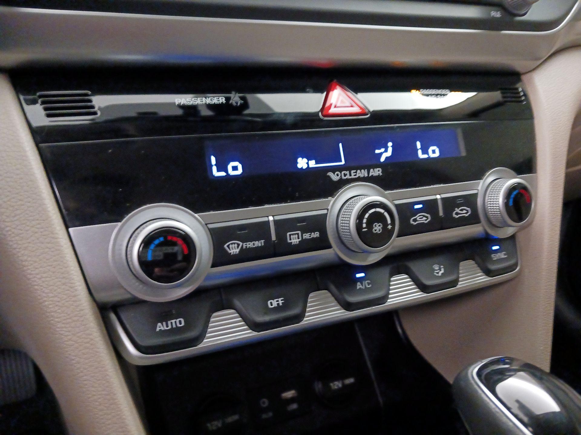 Thumbnail: 2020 Hyundai Elantra - 16