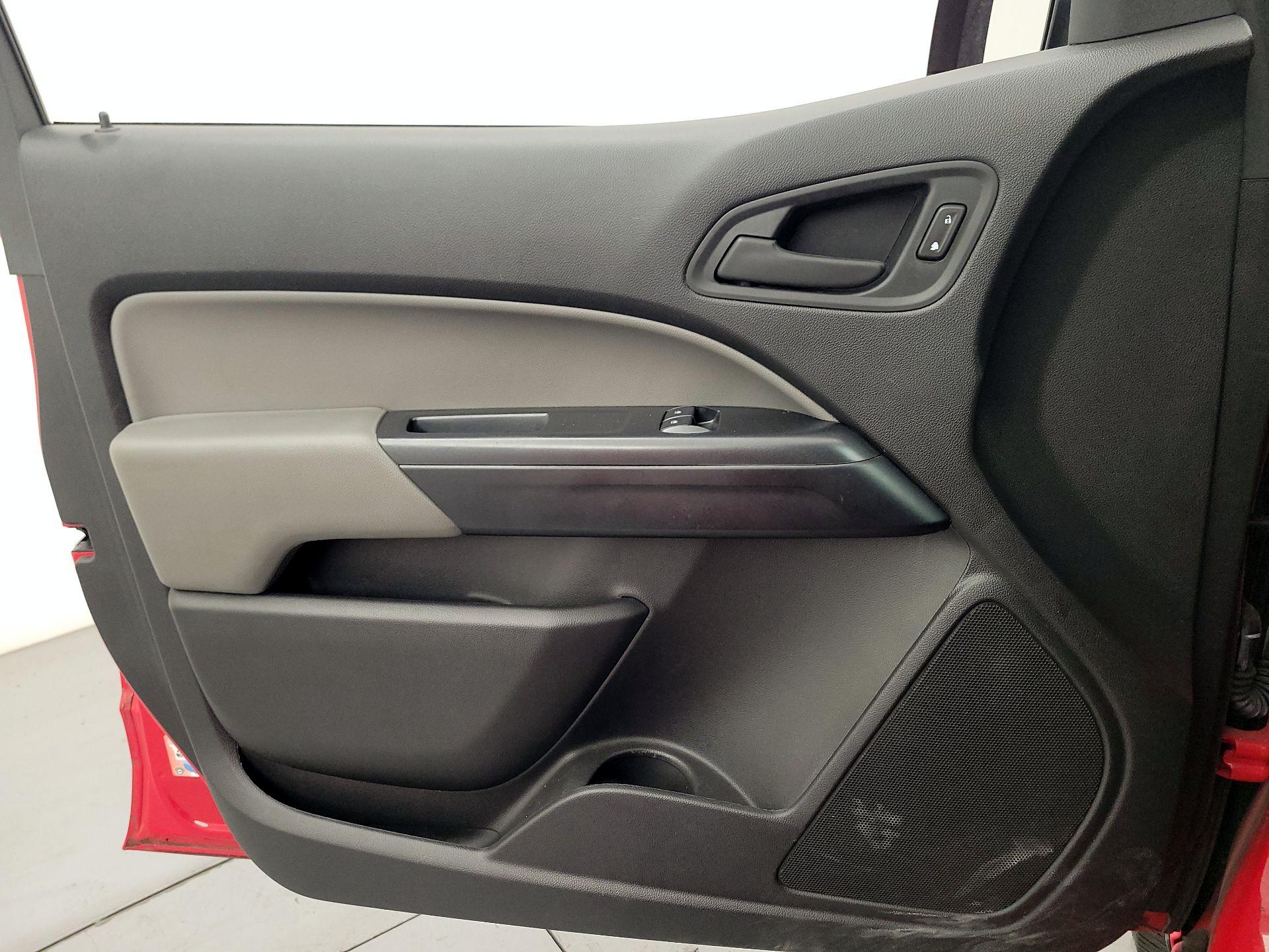 Thumbnail: 2018 GMC Canyon - 12