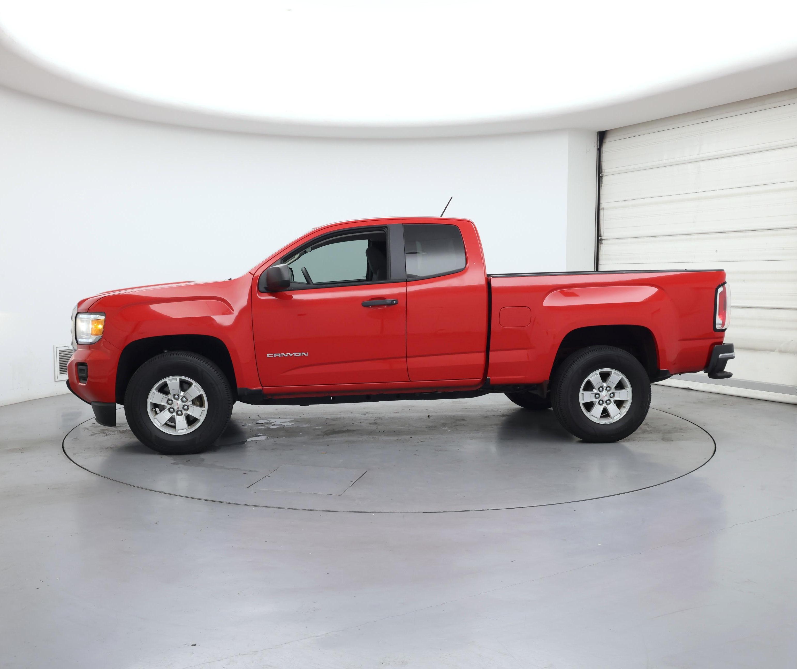 Thumbnail: 2018 GMC Canyon - 3