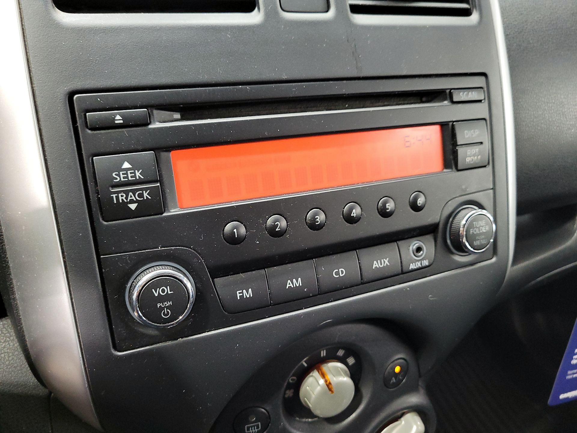 Thumbnail: 2014 Nissan Versa Note - 13