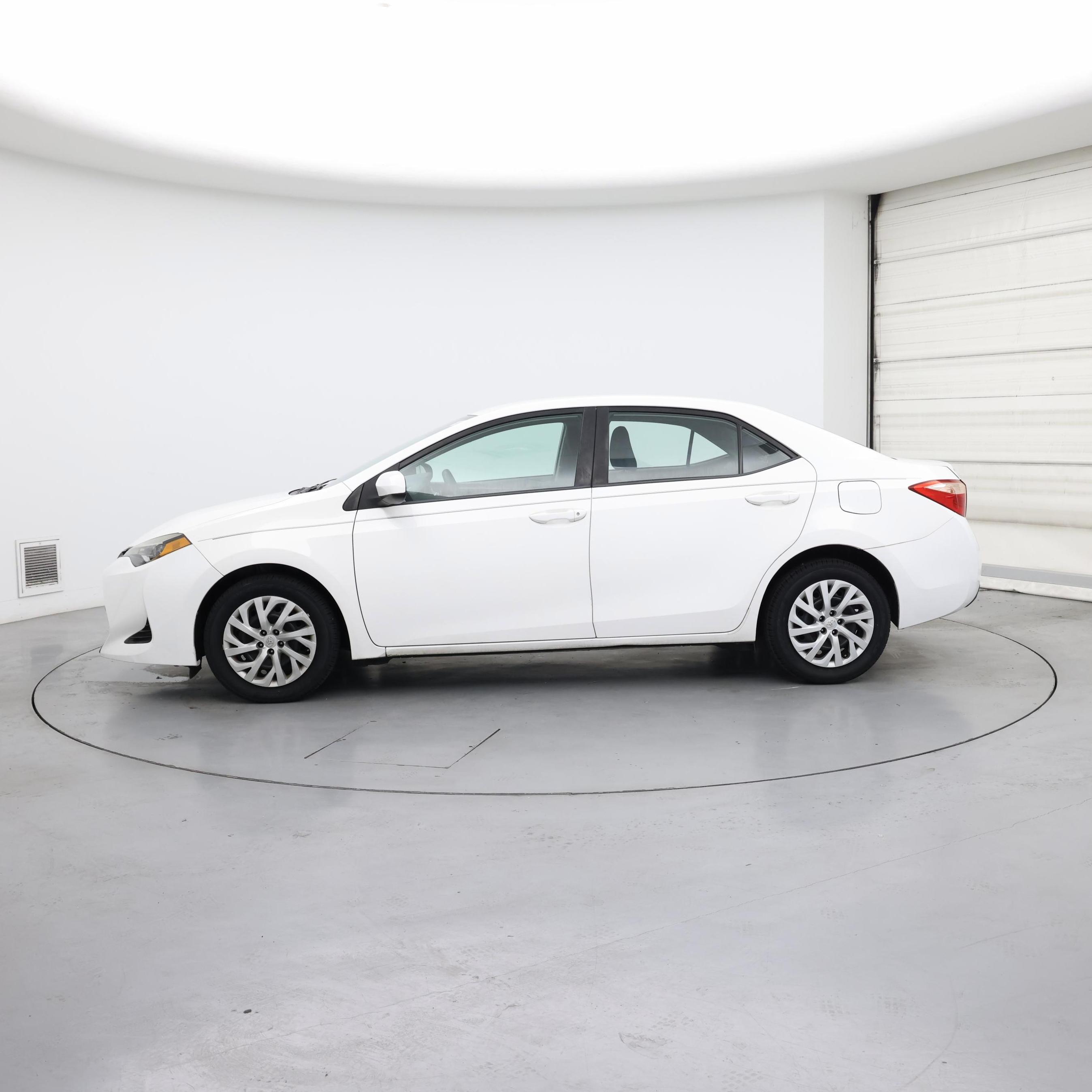 Thumbnail: 2019 Toyota Corolla - 3
