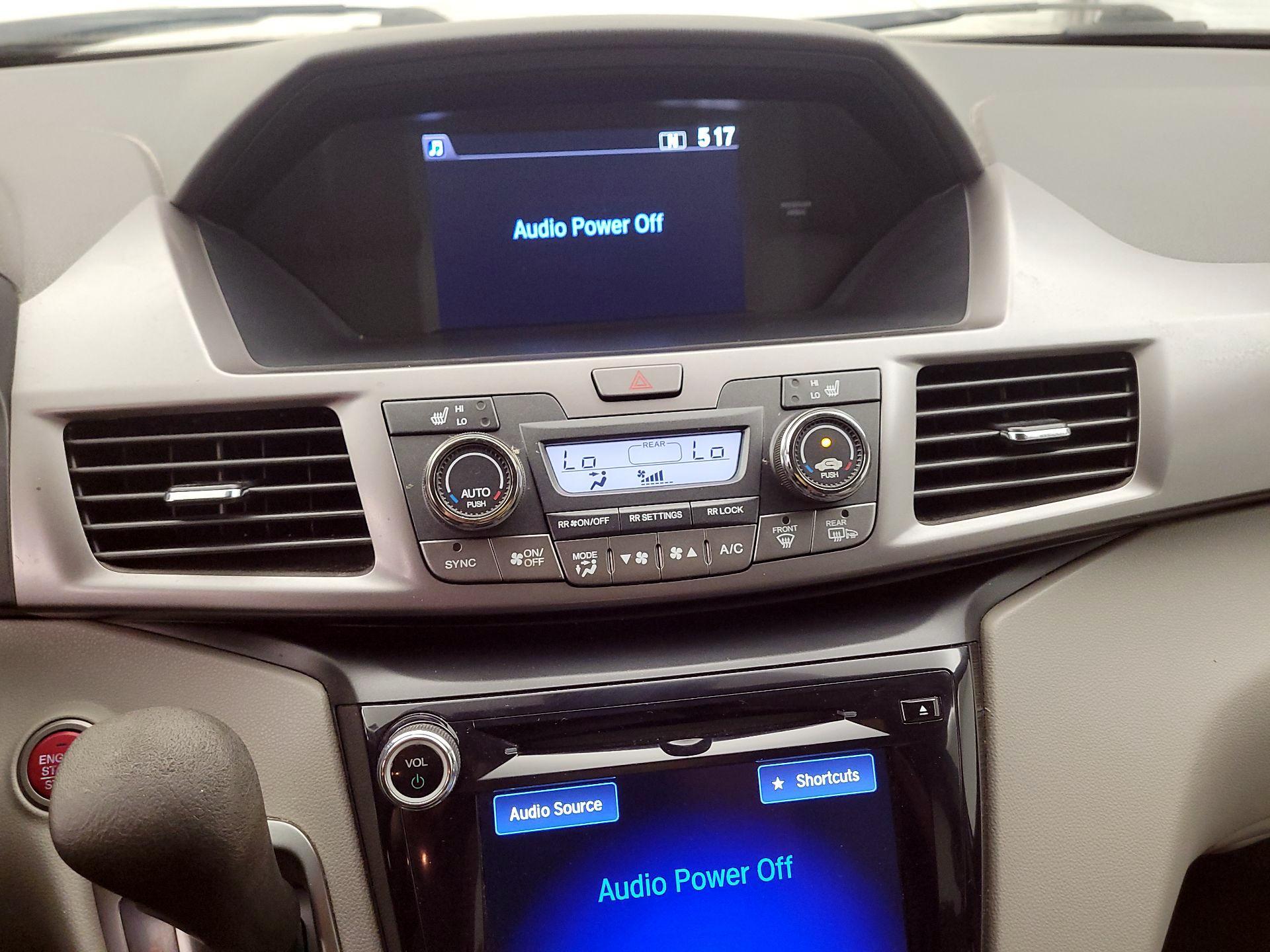 Thumbnail: 2015 Honda Odyssey - 16