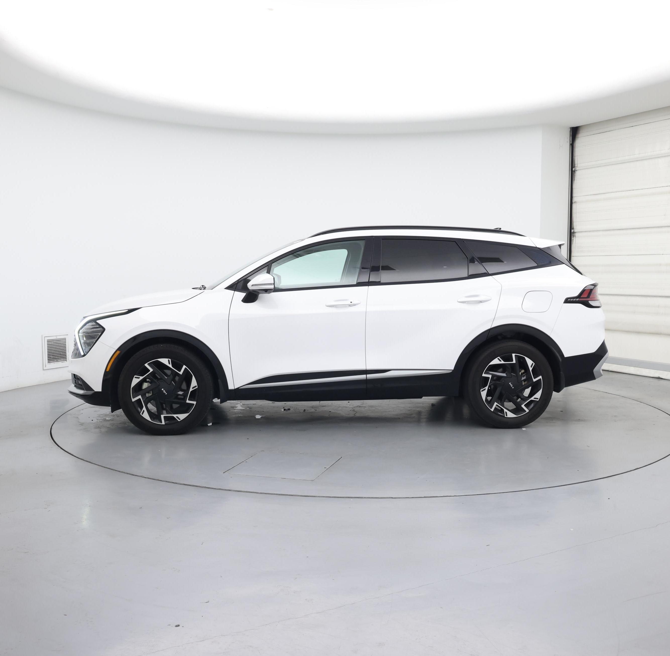 Thumbnail: 2023 Kia Sportage - 3