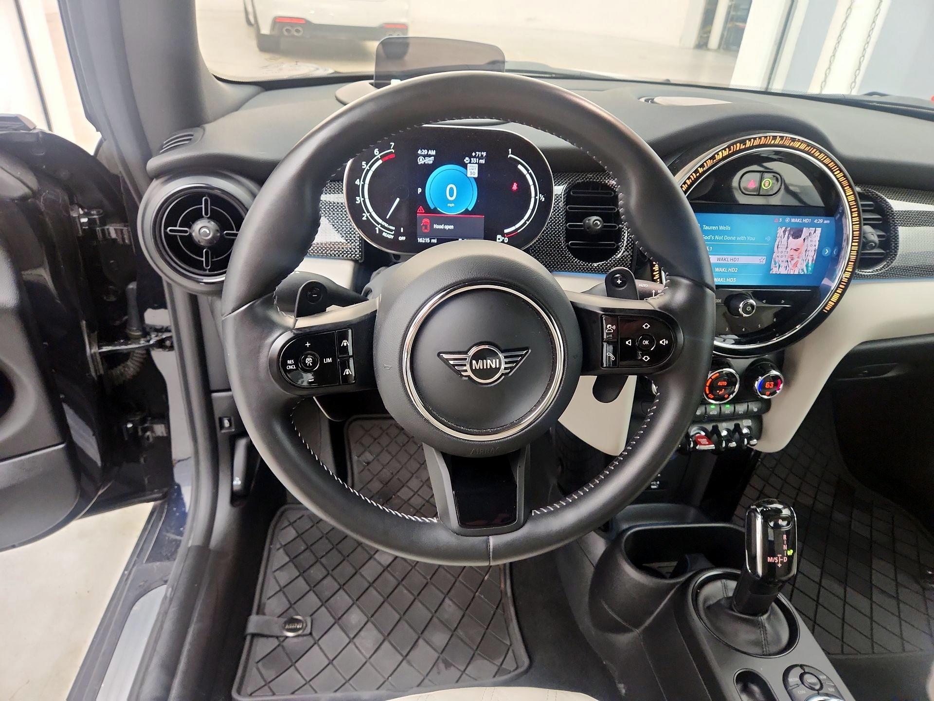 Thumbnail: 2022 MINI Cooper - 10