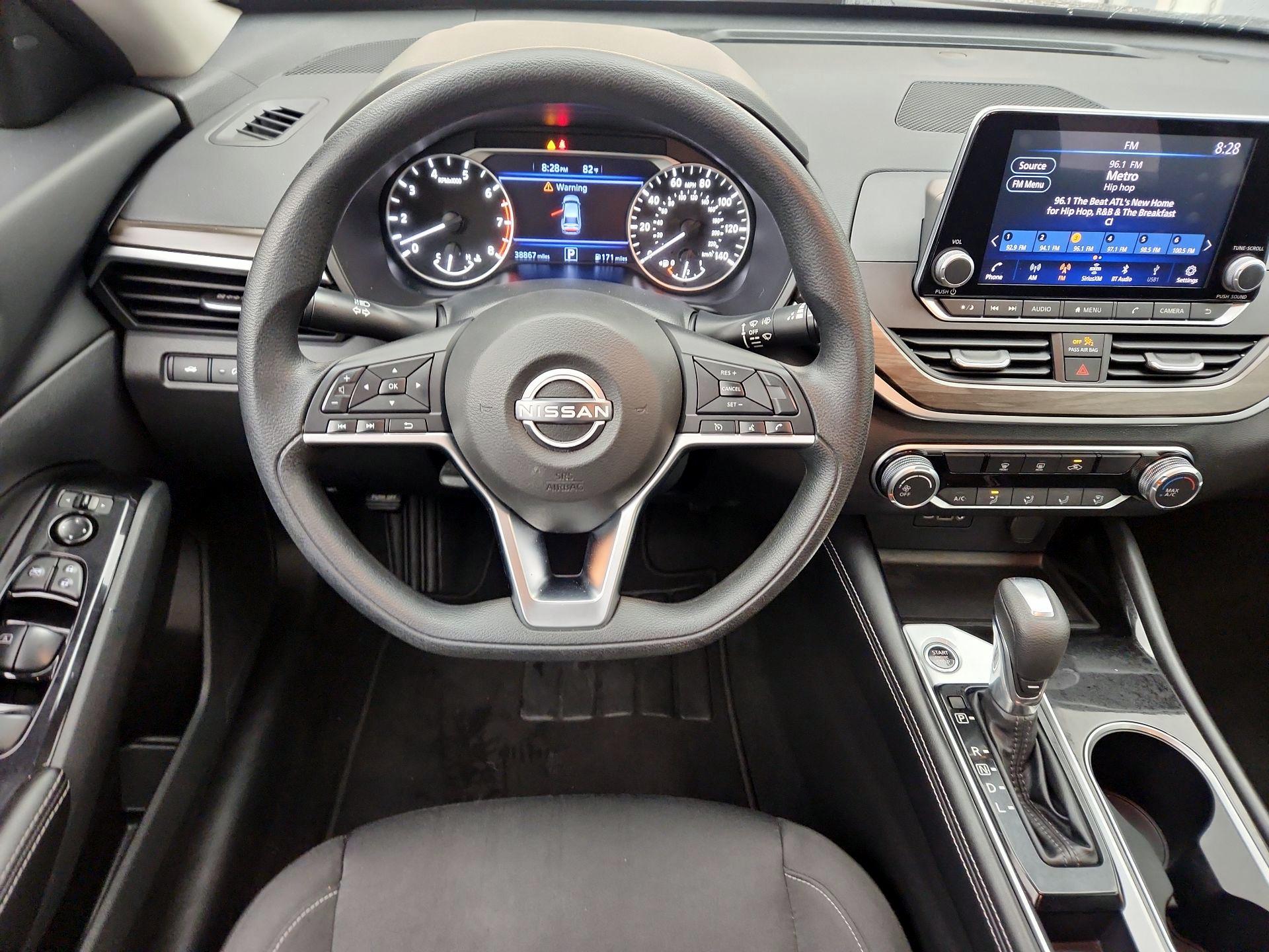 Thumbnail: 2023 Nissan Altima - 10