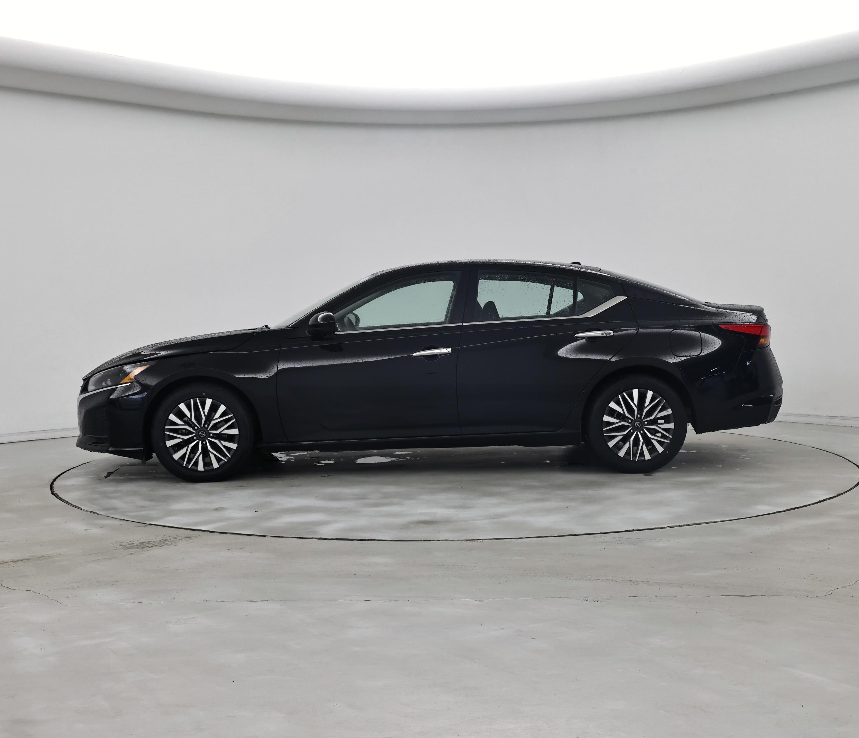 Thumbnail: 2023 Nissan Altima - 3