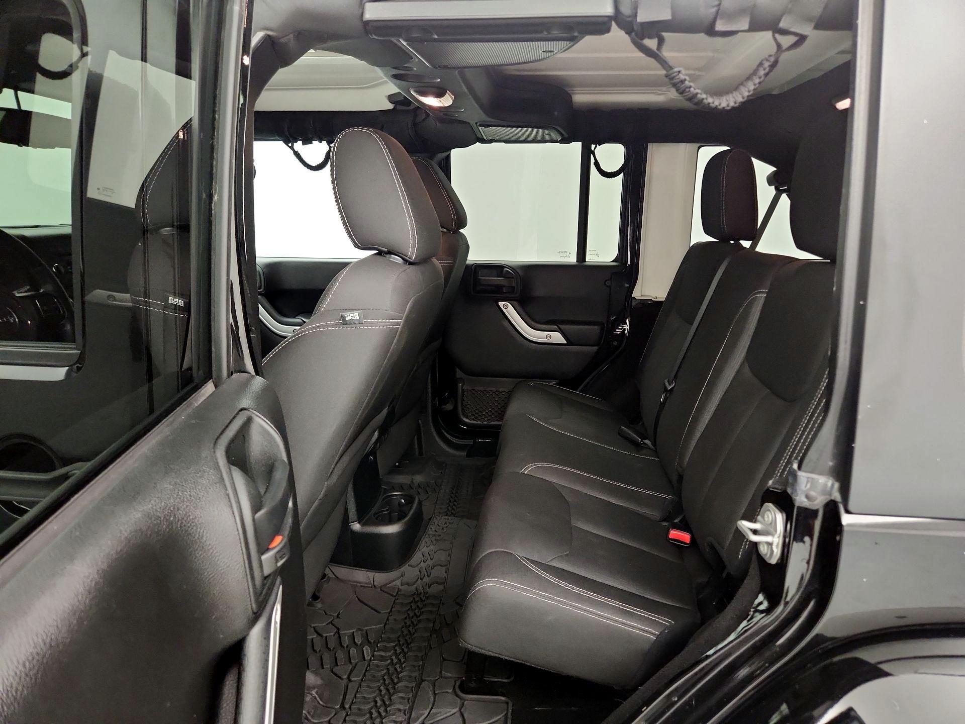 Thumbnail: 2017 Jeep Wrangler - 16