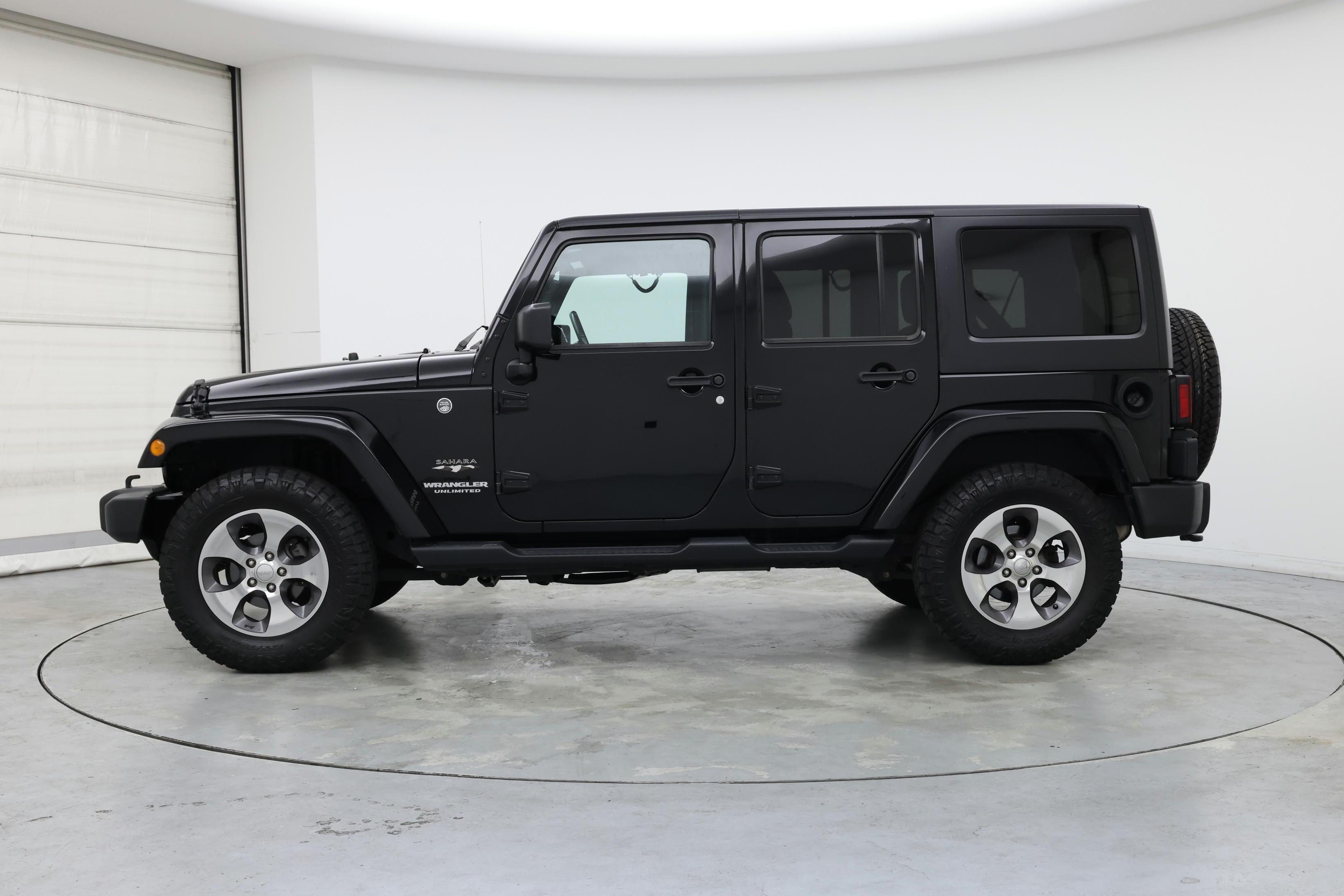 Thumbnail: 2017 Jeep Wrangler - 3