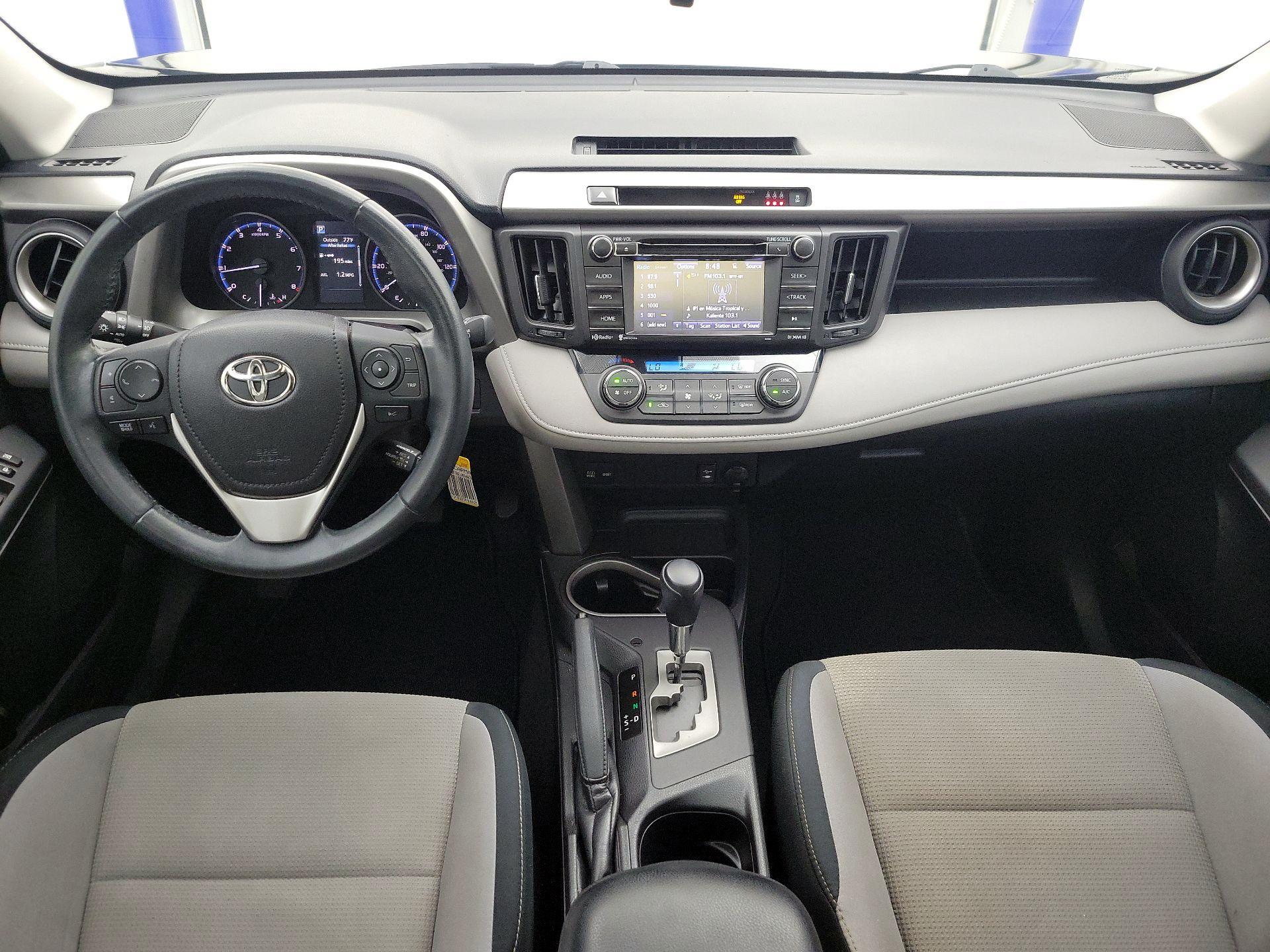 Thumbnail: 2017 Toyota RAV4 - 9