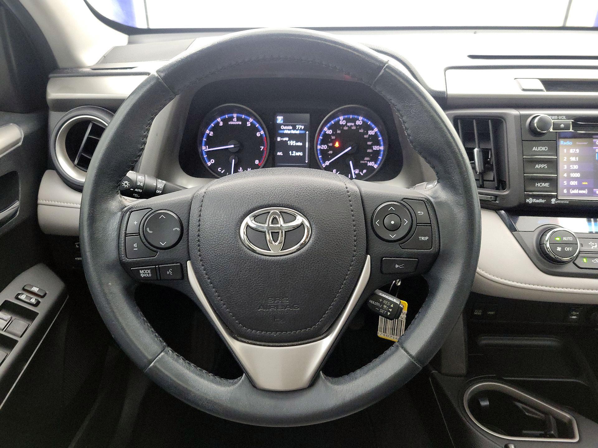 Thumbnail: 2017 Toyota RAV4 - 10