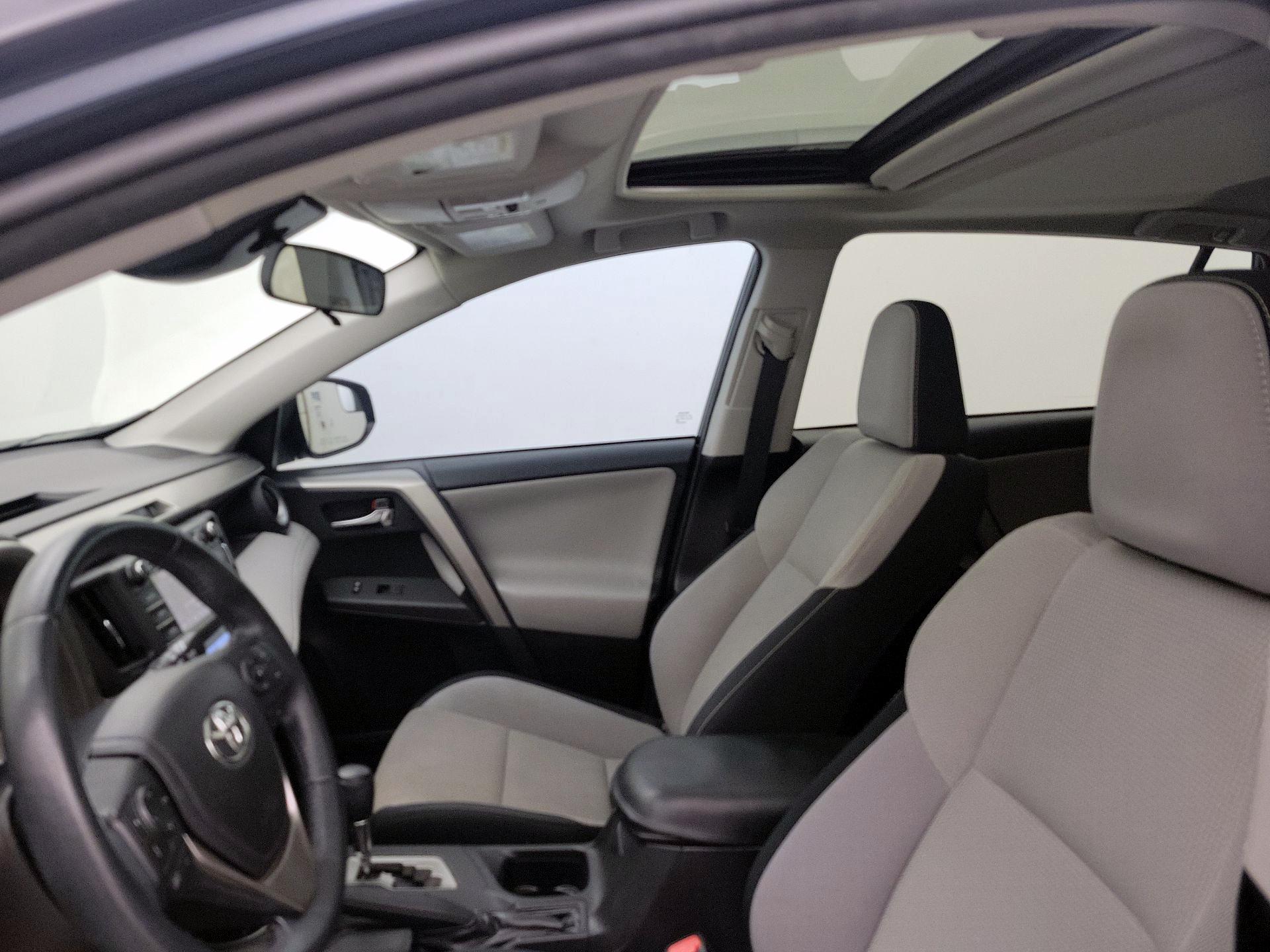 Thumbnail: 2017 Toyota RAV4 - 19