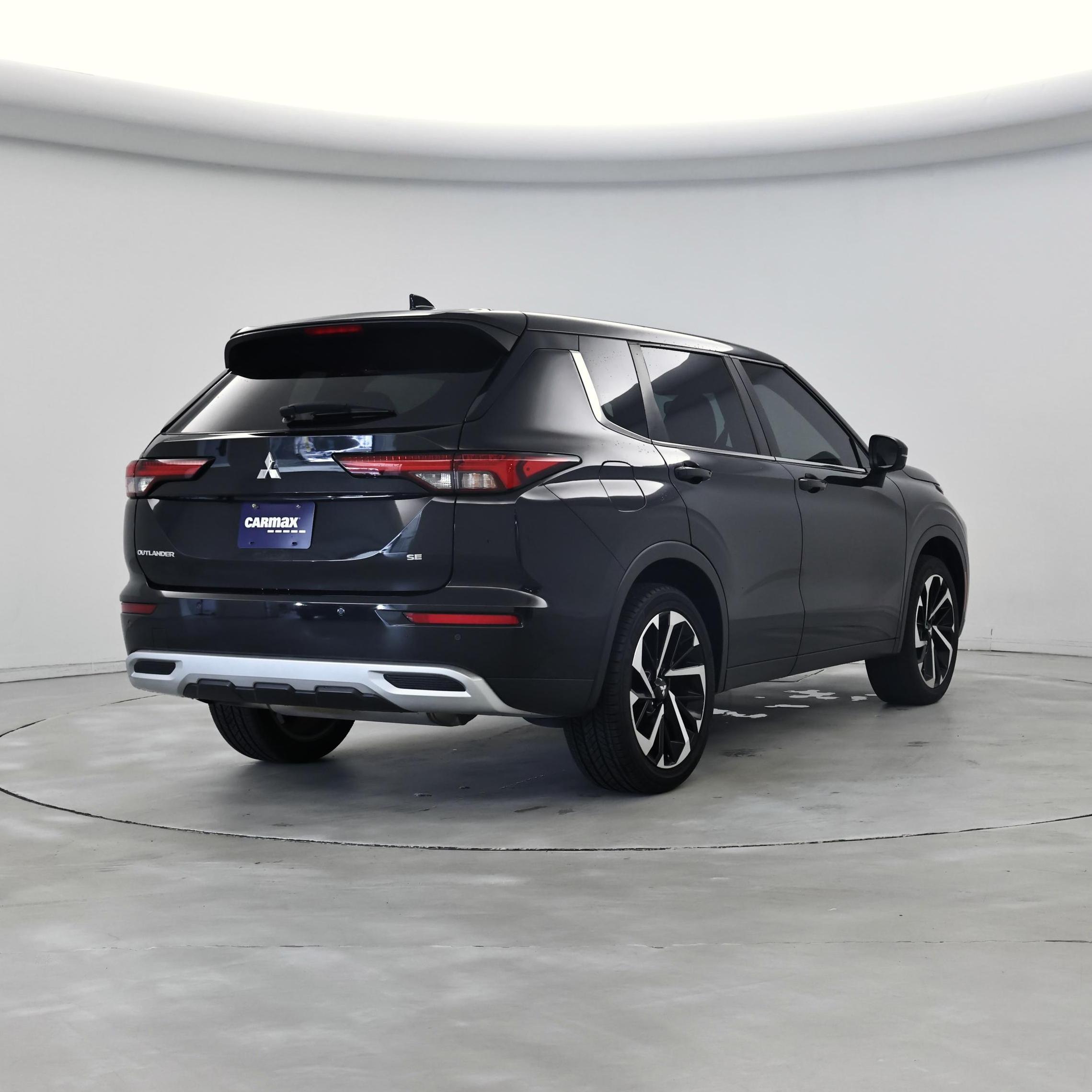 Thumbnail: 2022 Mitsubishi Outlander - 8