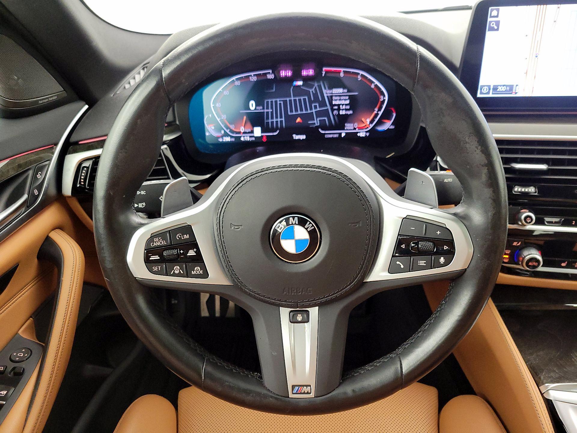 Thumbnail: 2023 BMW 5 Series - 10