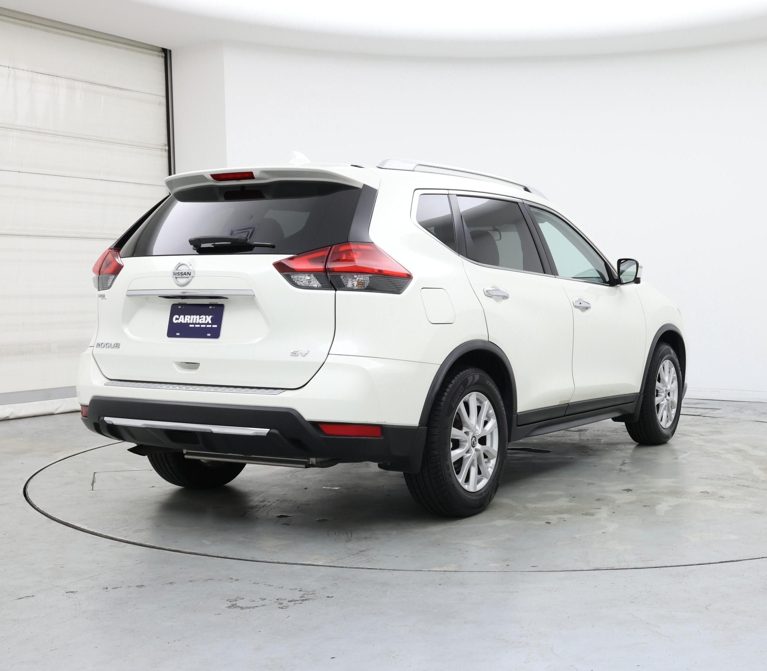 Thumbnail: 2017 Nissan Rogue - 8