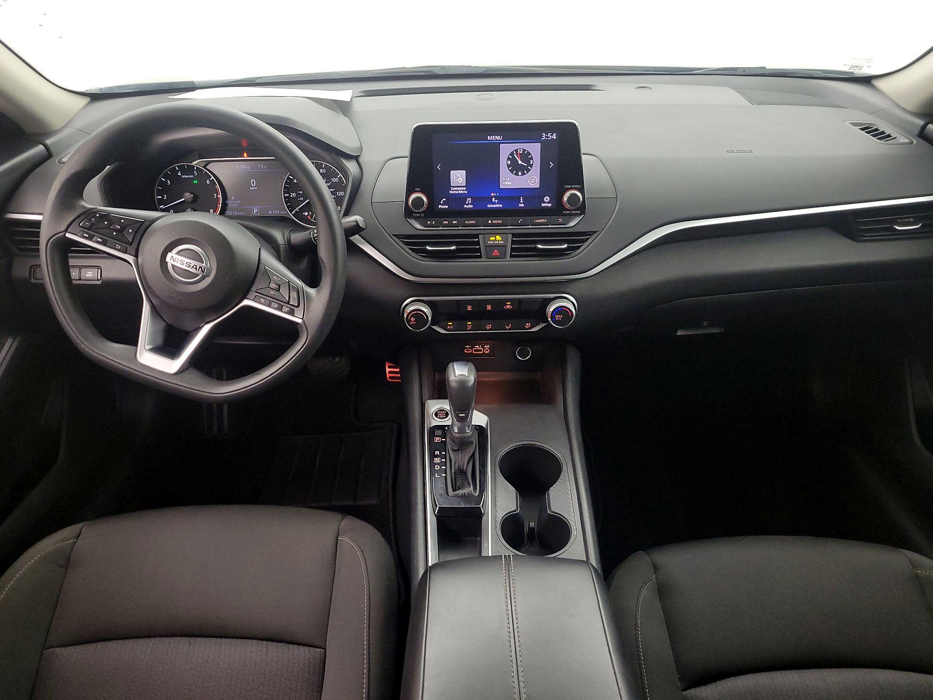 Thumbnail: 2020 Nissan Altima - 9