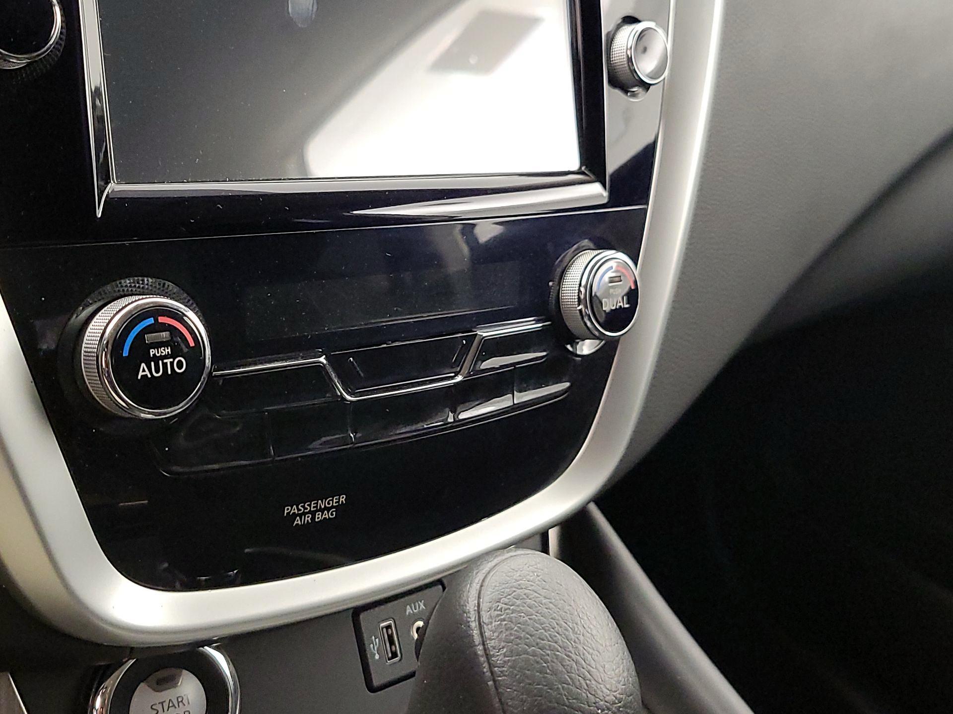 Thumbnail: 2018 Nissan Murano - 17