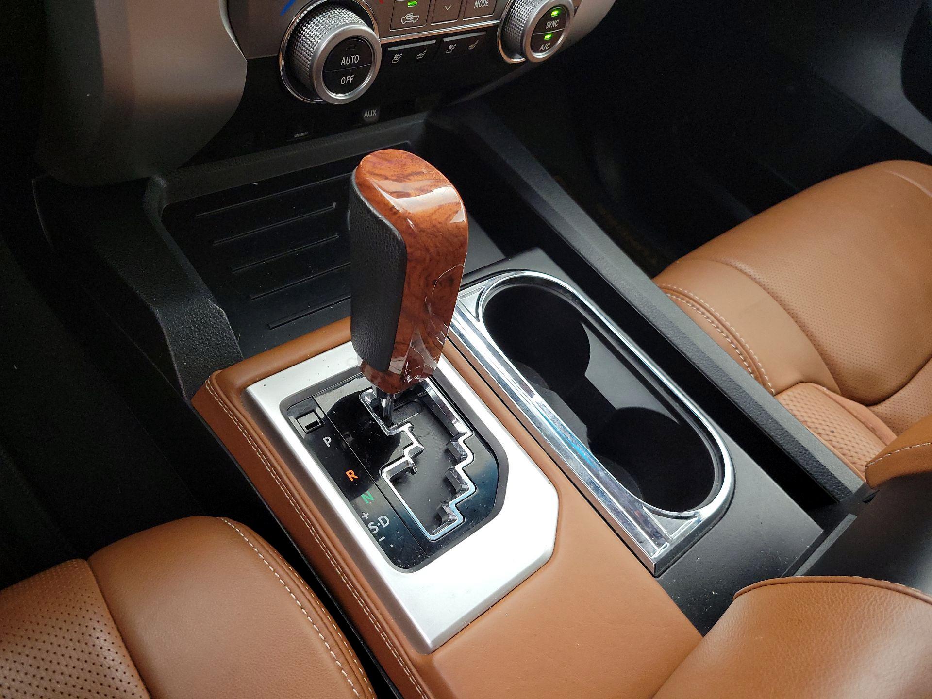Thumbnail: 2015 Toyota Tundra - 18