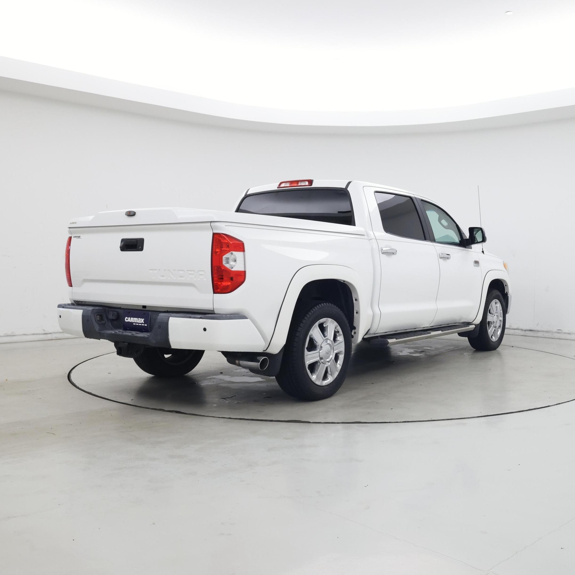 Thumbnail: 2015 Toyota Tundra - 8