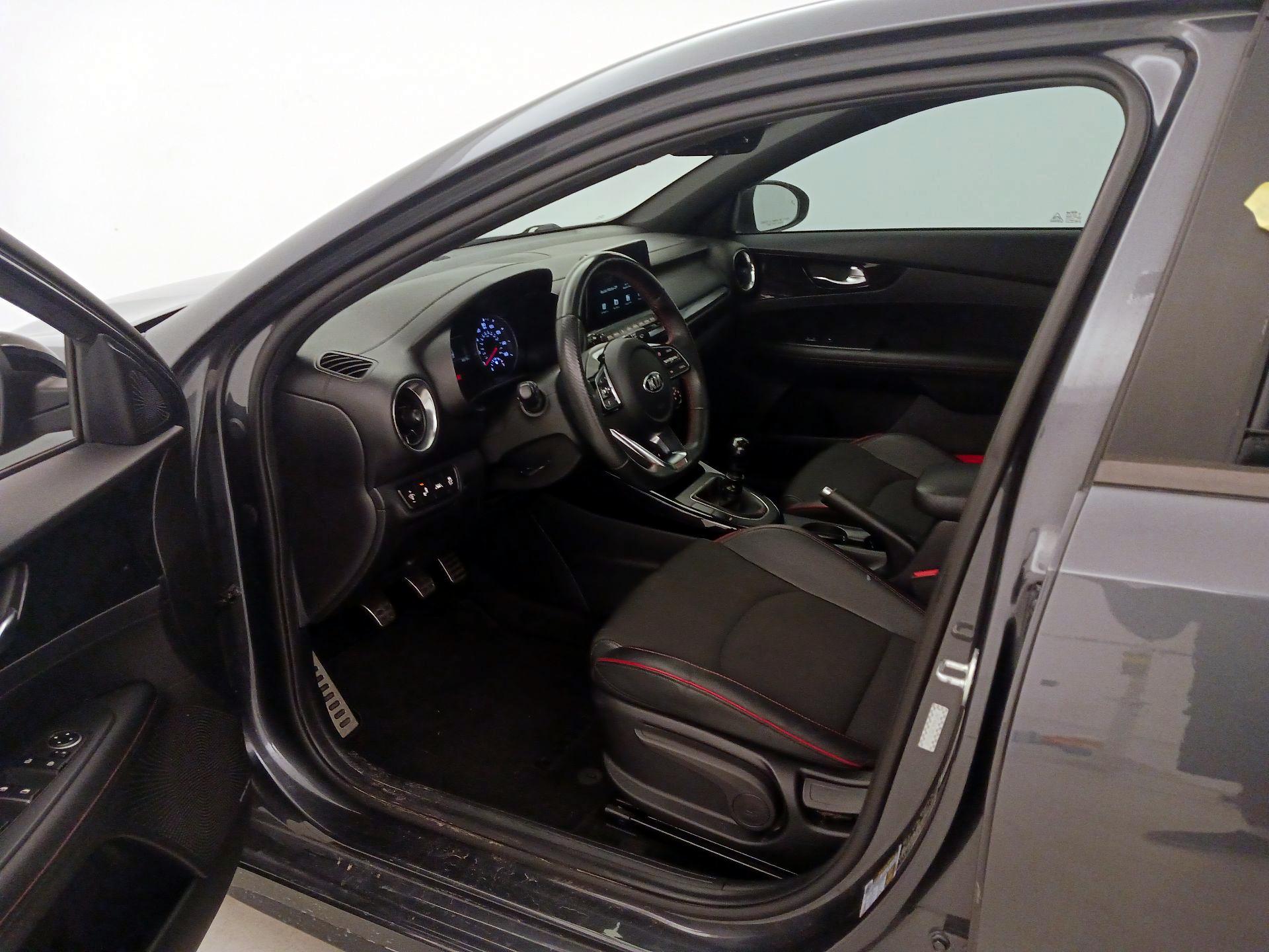 Thumbnail: 2021 Kia Forte - 11