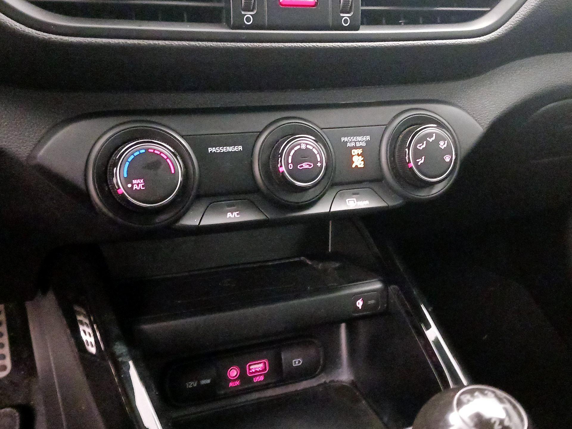 Thumbnail: 2021 Kia Forte - 16
