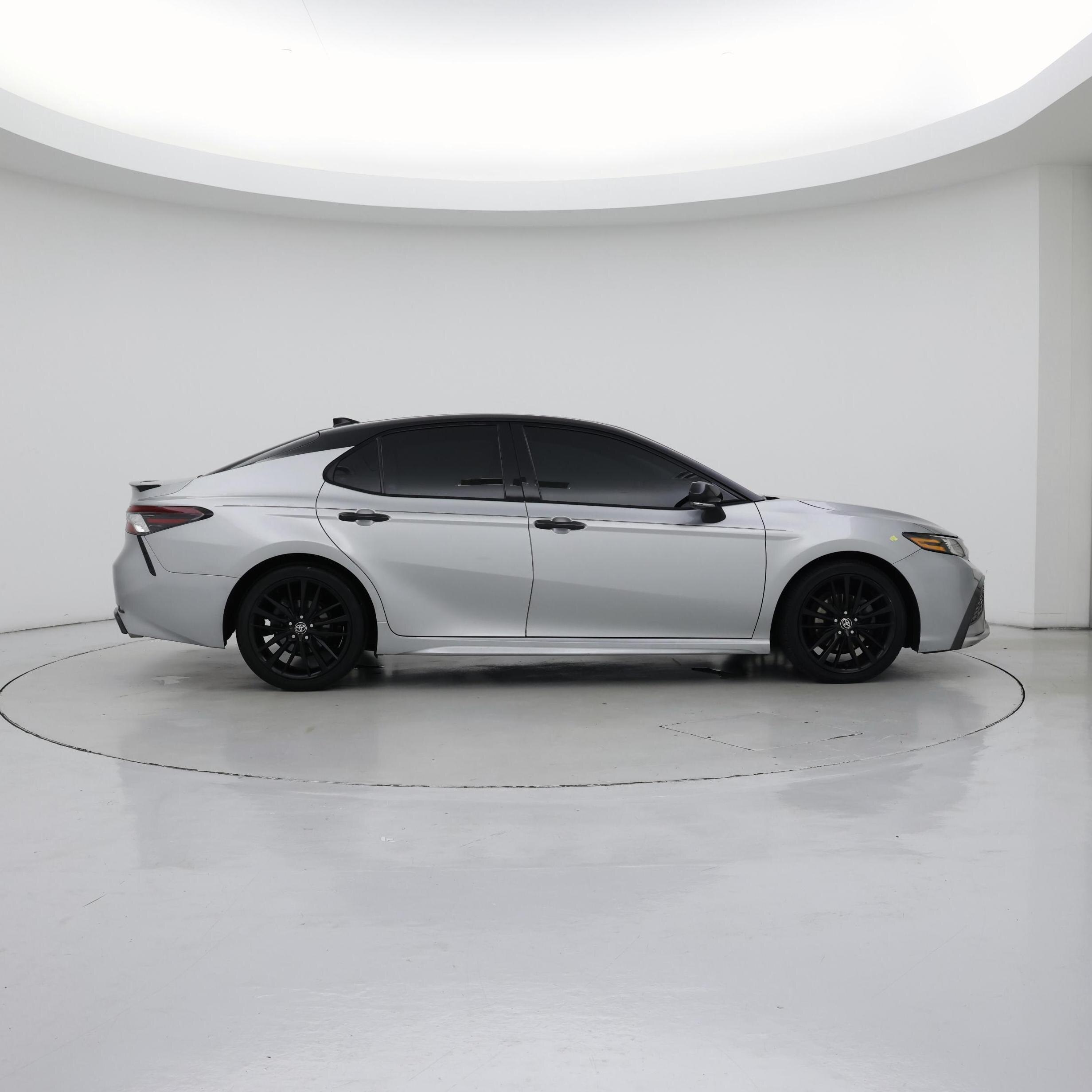 Thumbnail: 2021 Toyota Camry - 7