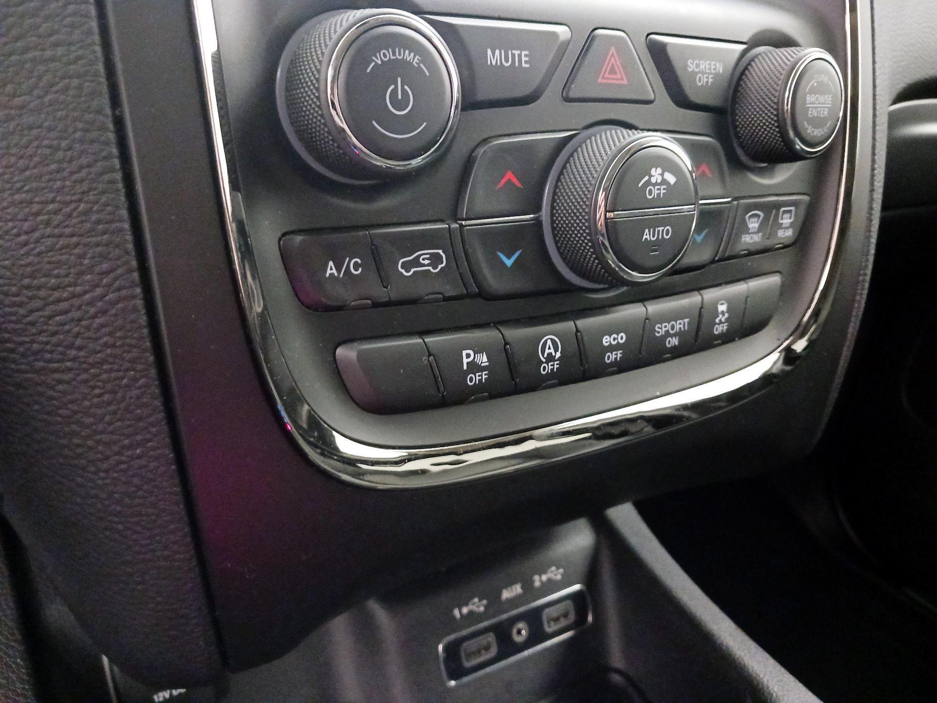 Thumbnail: 2020 Dodge Durango - 17