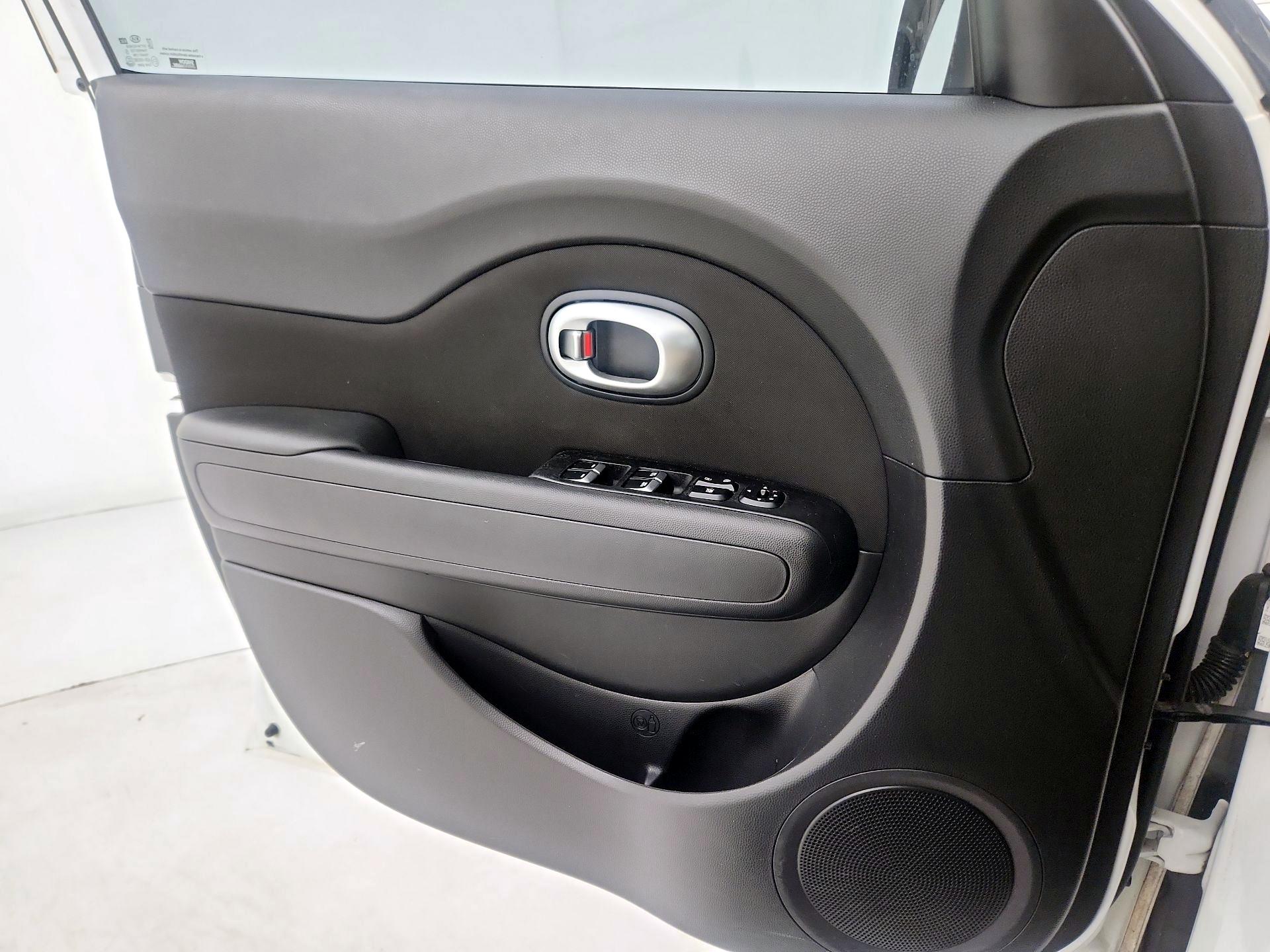 Thumbnail: 2018 Kia Soul - 12
