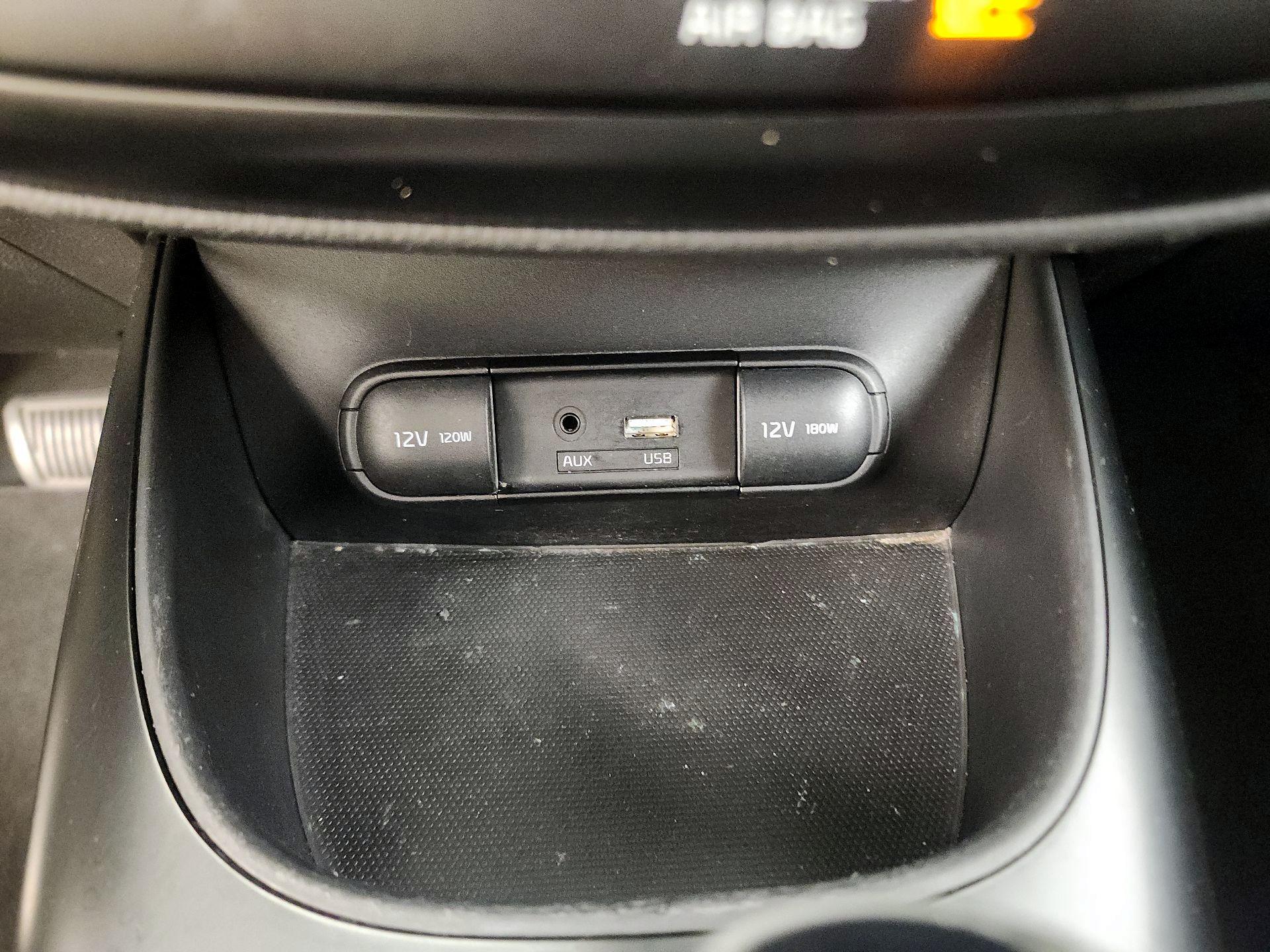Thumbnail: 2018 Kia Soul - 18