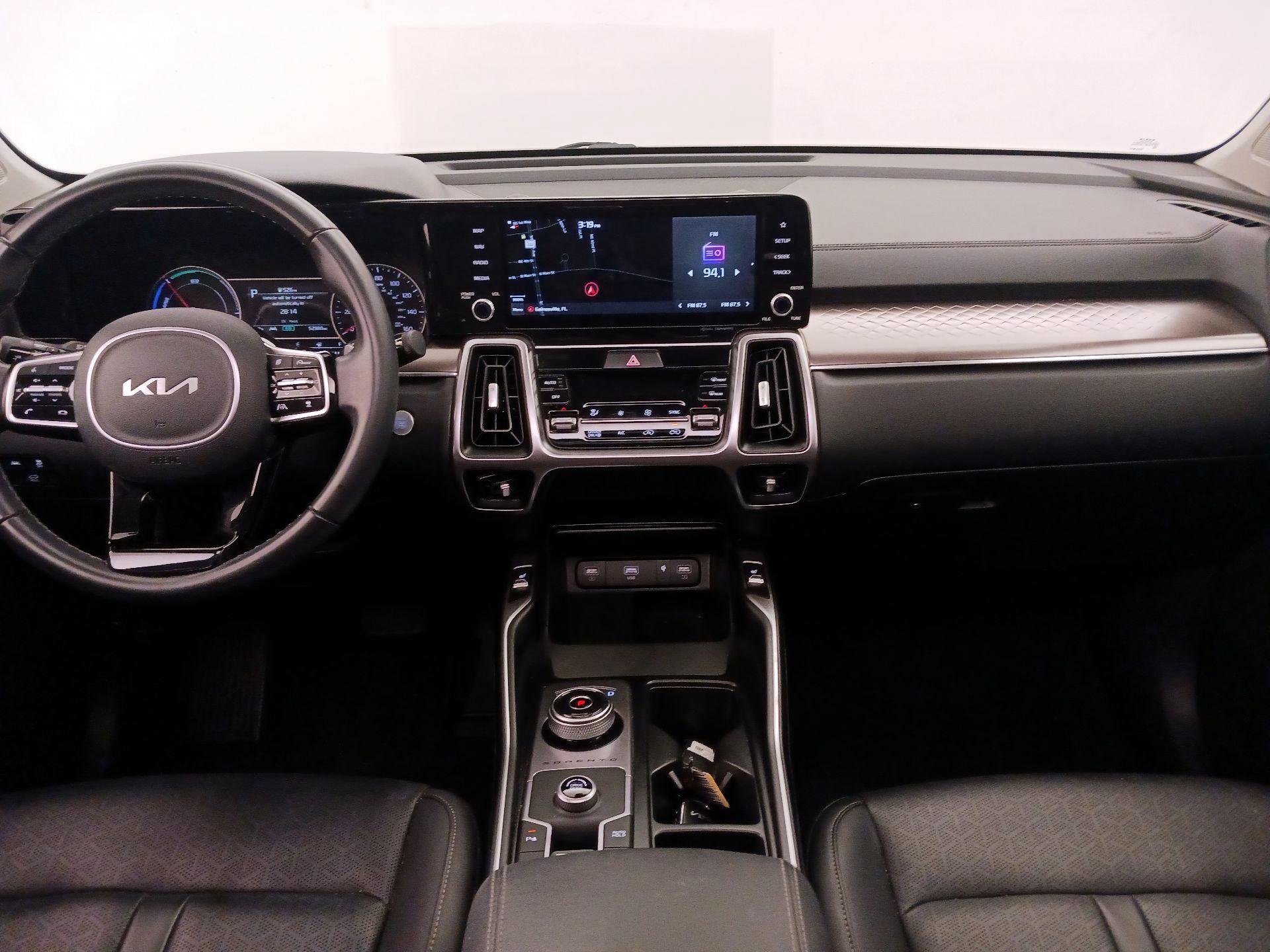 Thumbnail: 2022 Kia Sorento - 9