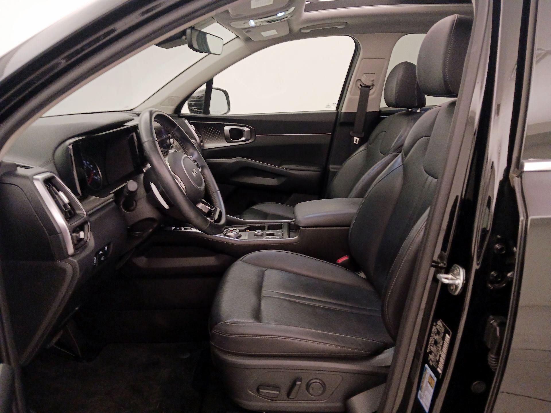 Thumbnail: 2022 Kia Sorento - 11