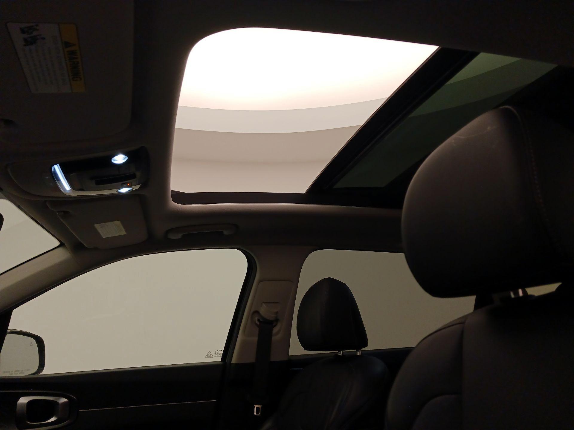 Thumbnail: 2022 Kia Sorento - 20
