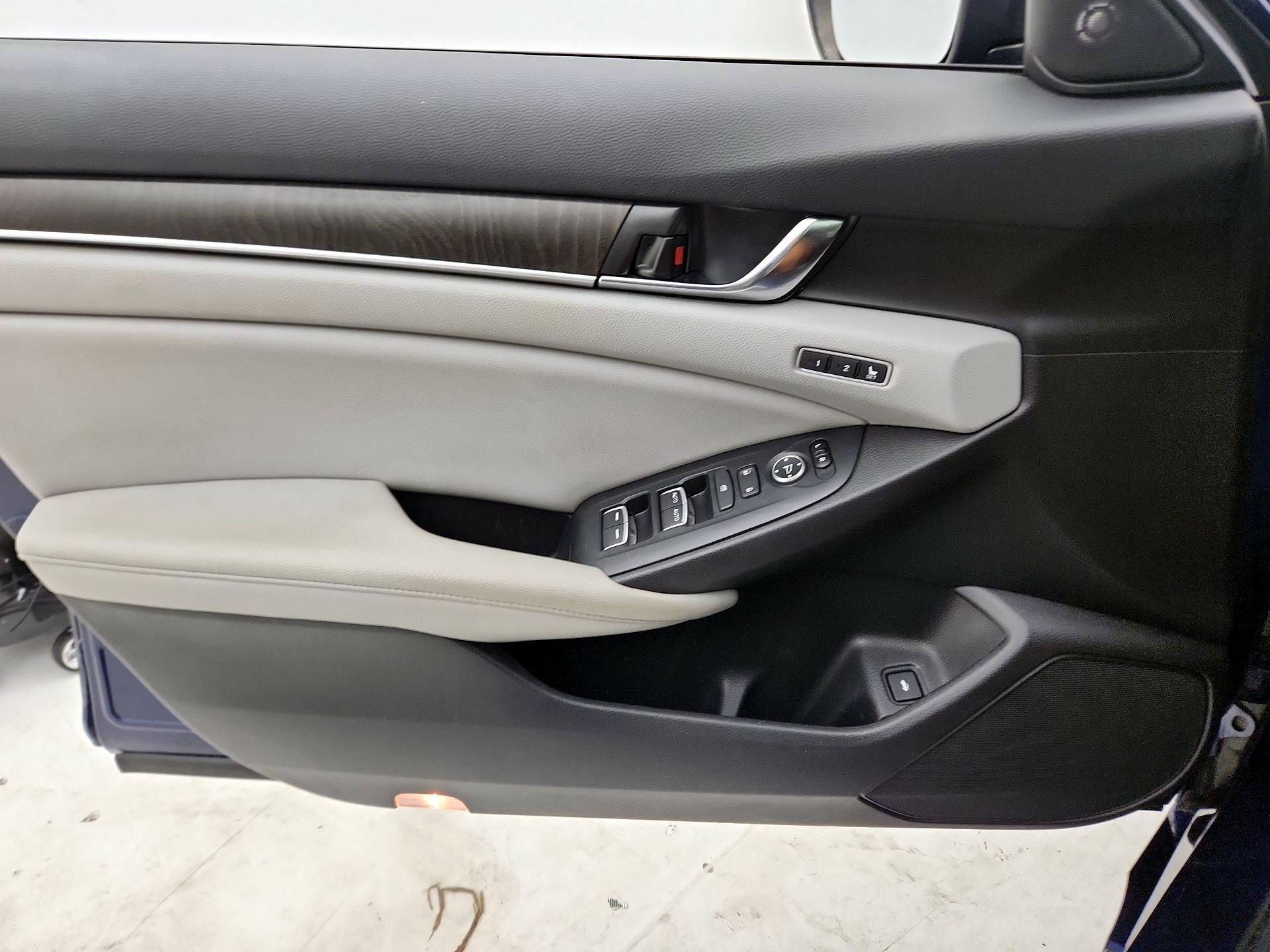 Thumbnail: 2020 Honda Accord - 12