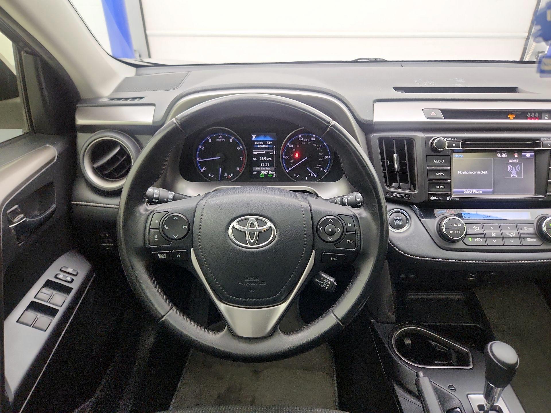 Thumbnail: 2018 Toyota RAV4 - 10