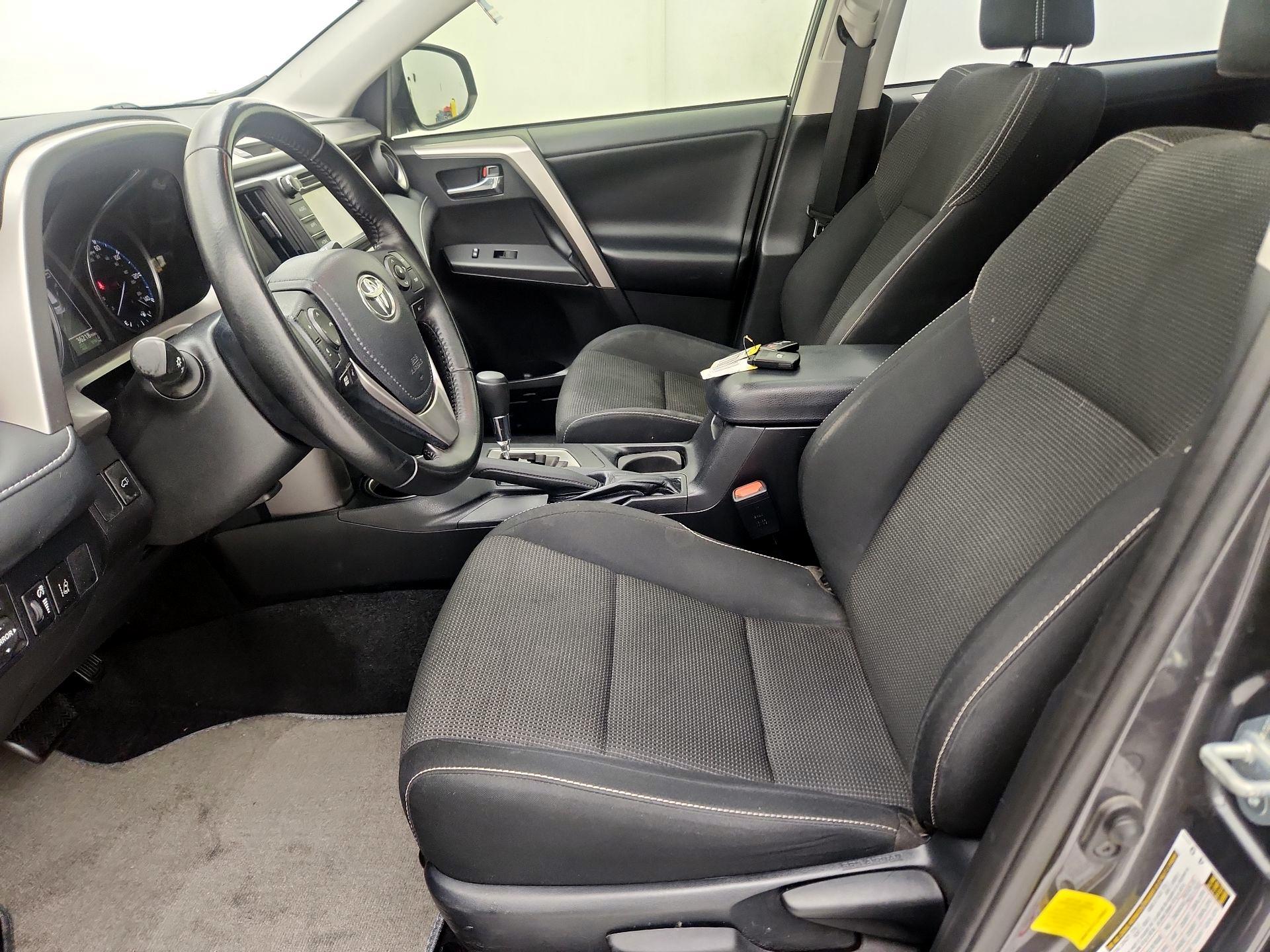 Thumbnail: 2018 Toyota RAV4 - 11