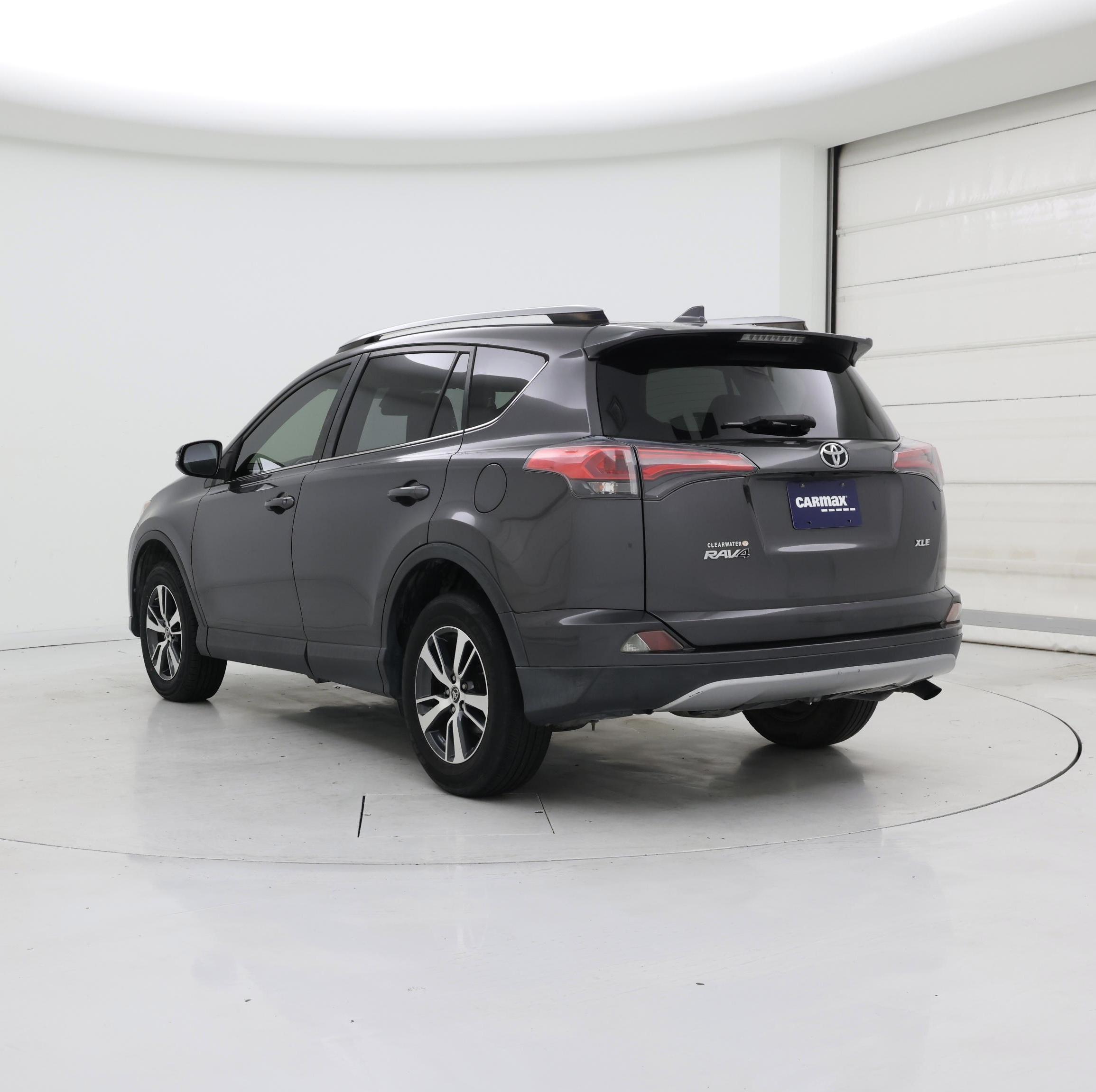 Thumbnail: 2018 Toyota RAV4 - 2