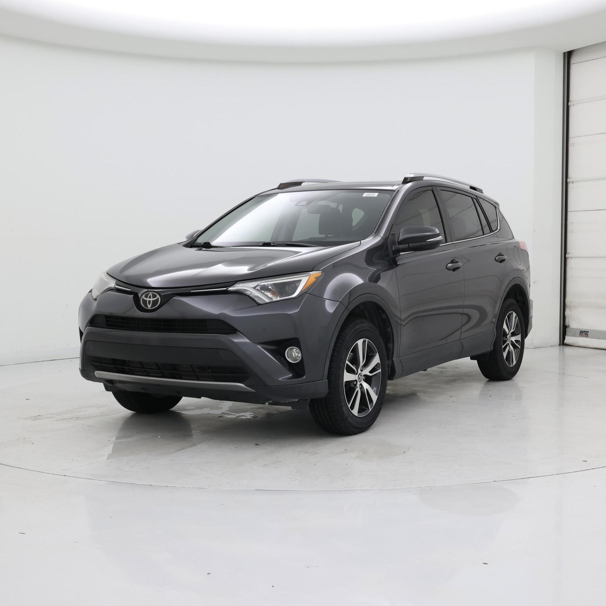 Thumbnail: 2018 Toyota RAV4 - 4