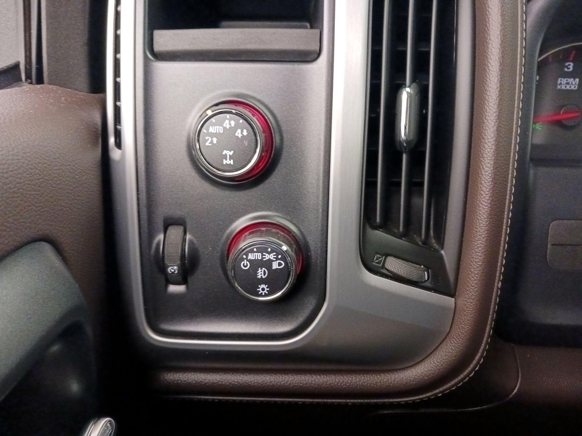 Thumbnail: 2015 GMC Sierra 1500 - 13