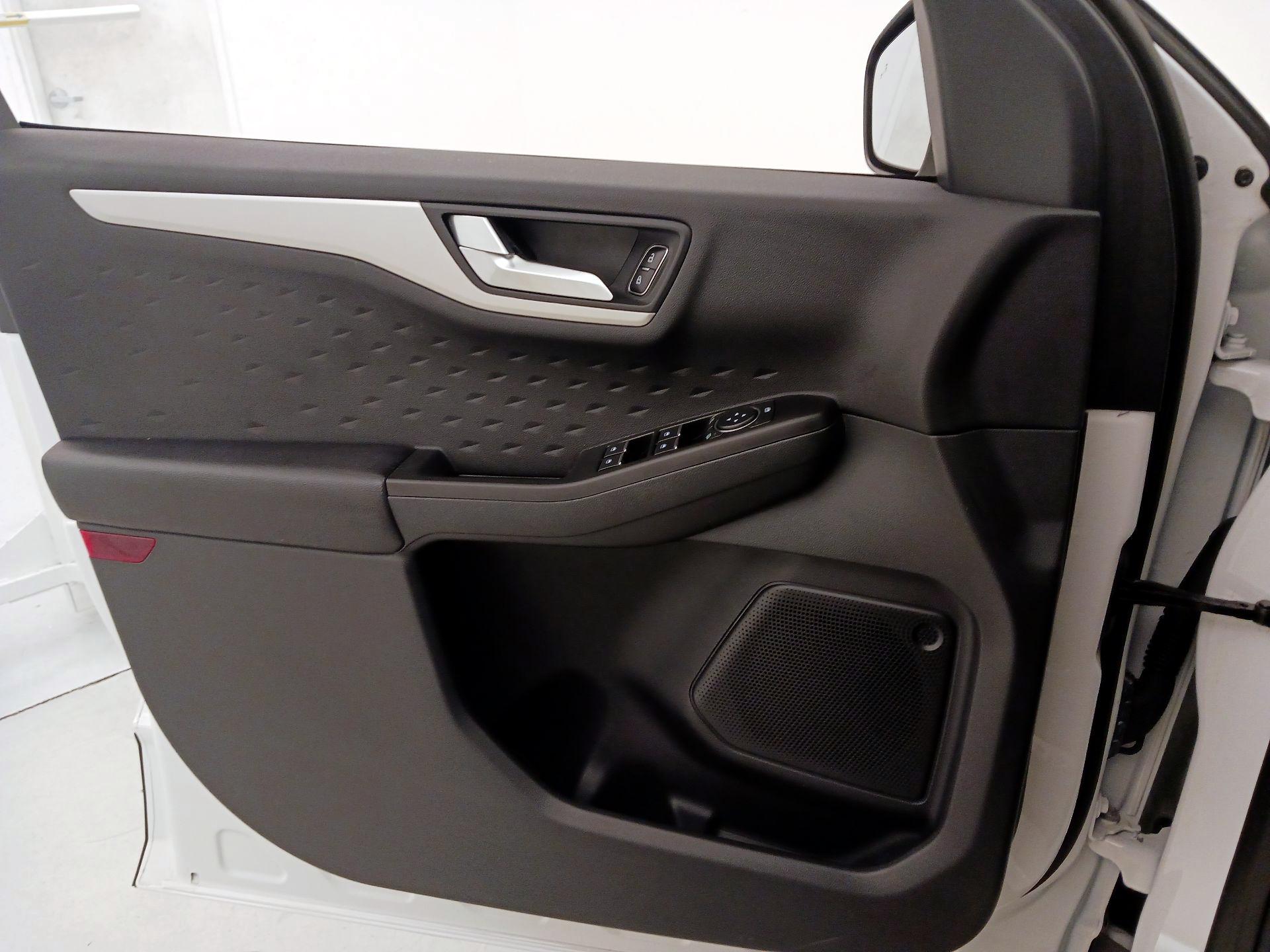 Thumbnail: 2020 Ford Escape - 12