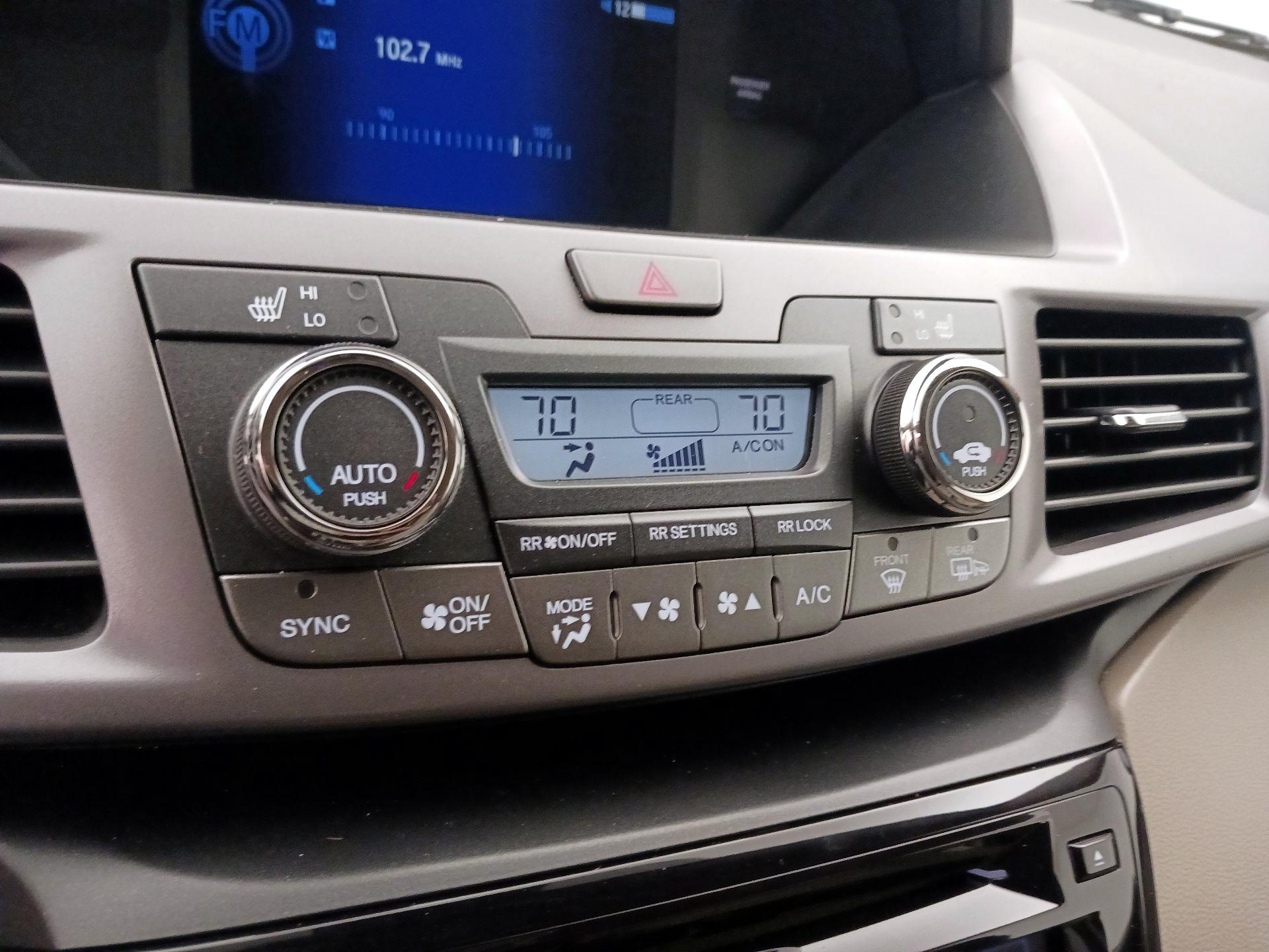 Thumbnail: 2014 Honda Odyssey - 16