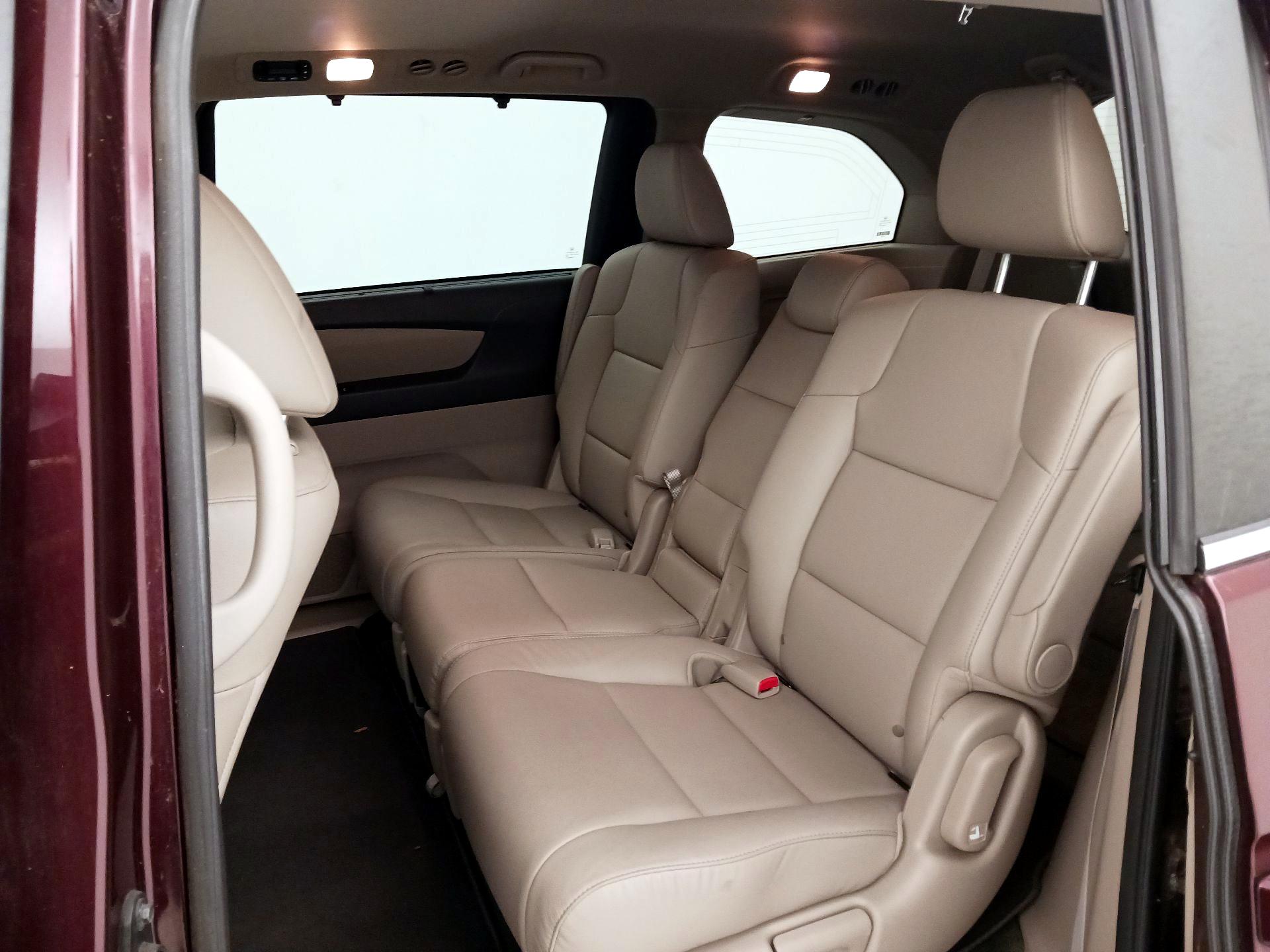 Thumbnail: 2014 Honda Odyssey - 20