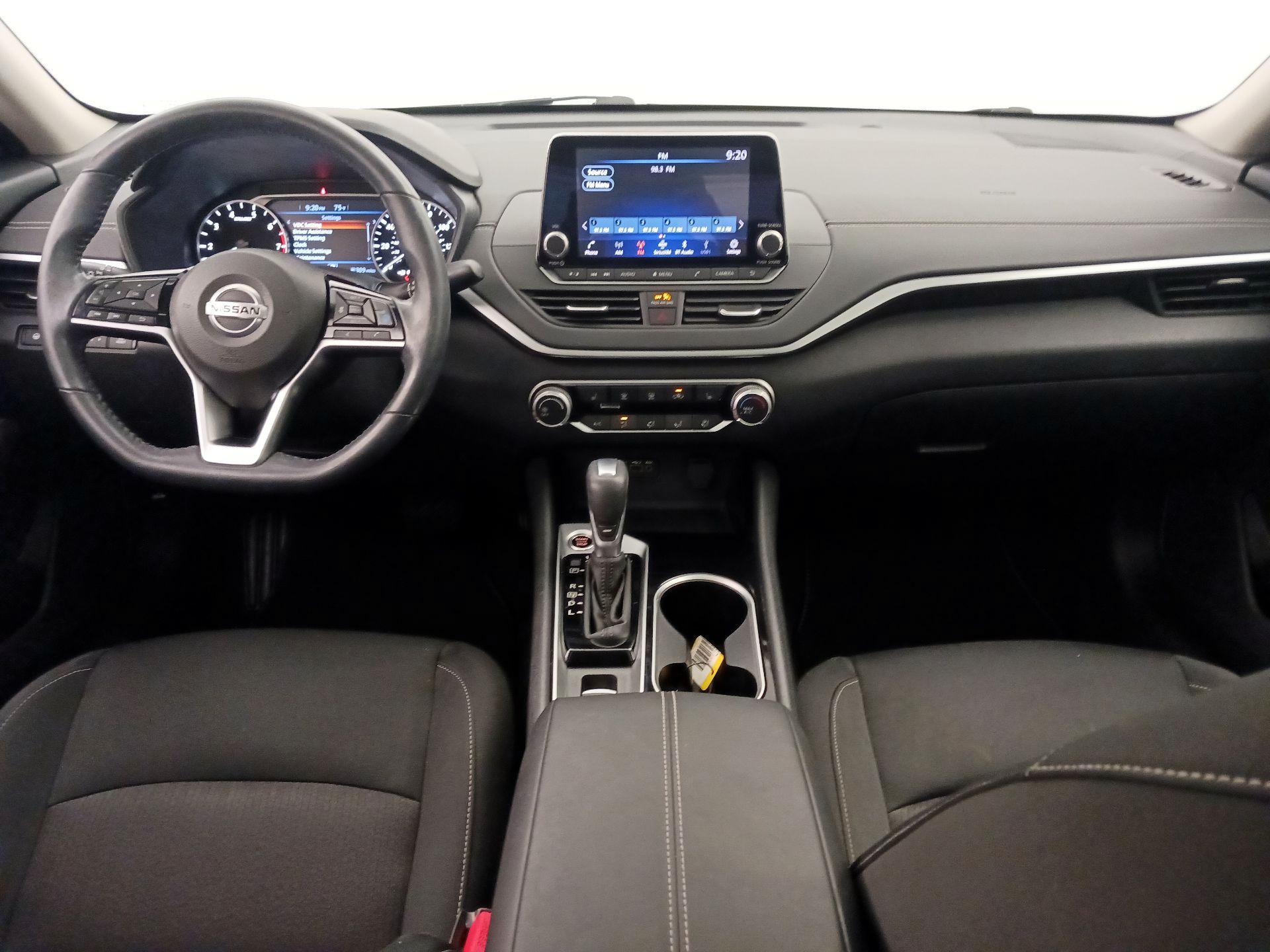 Thumbnail: 2022 Nissan Altima - 9
