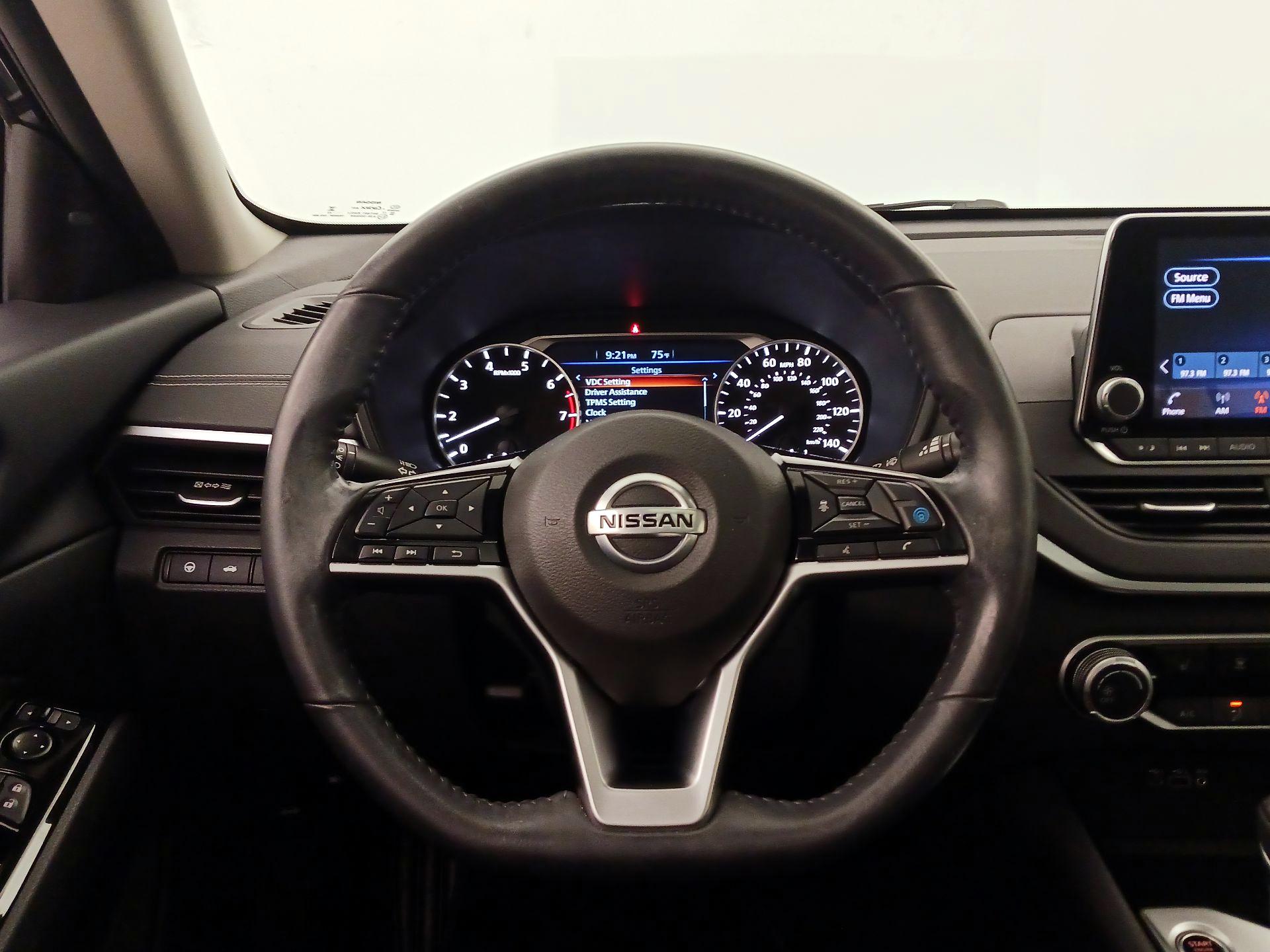 Thumbnail: 2022 Nissan Altima - 10