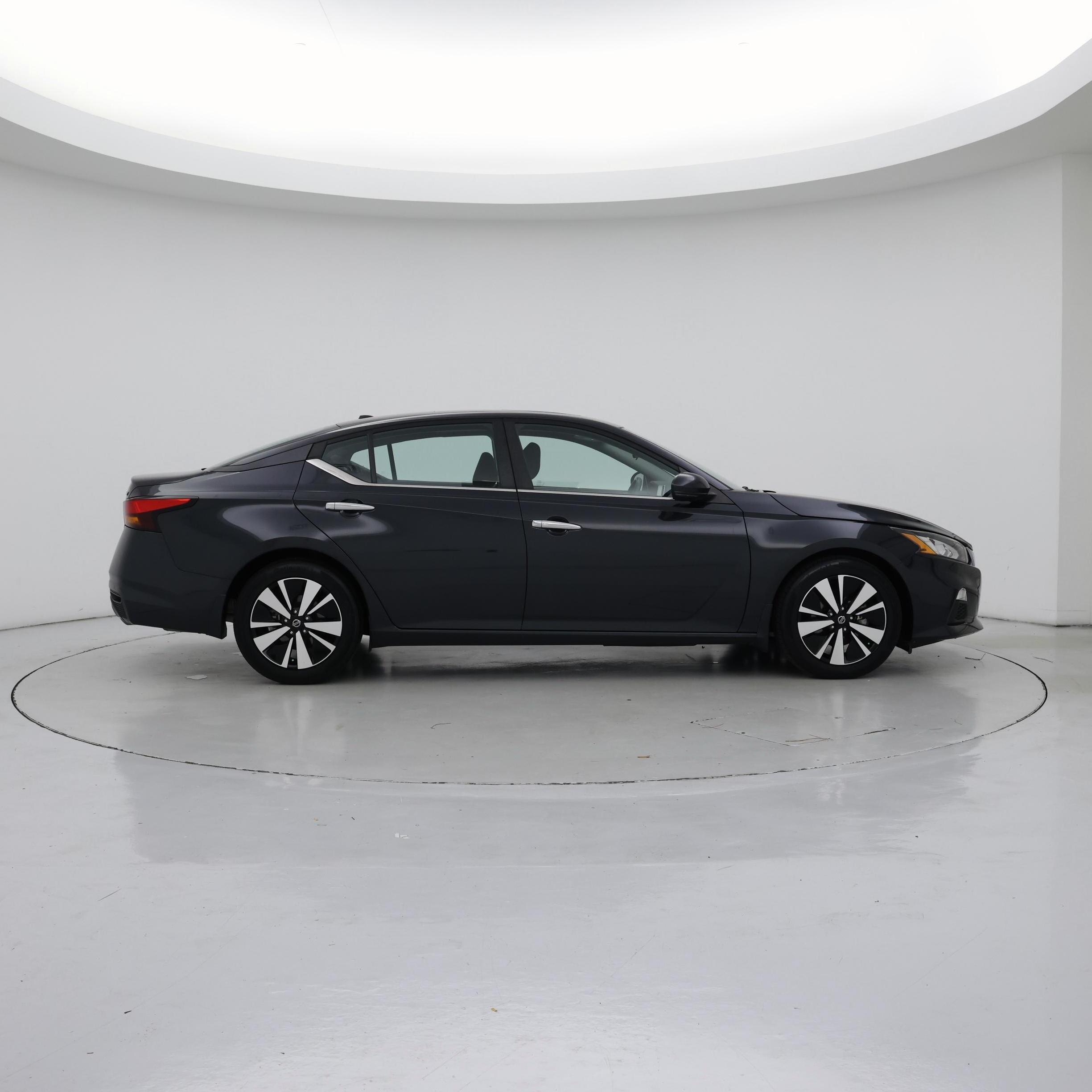 Thumbnail: 2022 Nissan Altima - 7